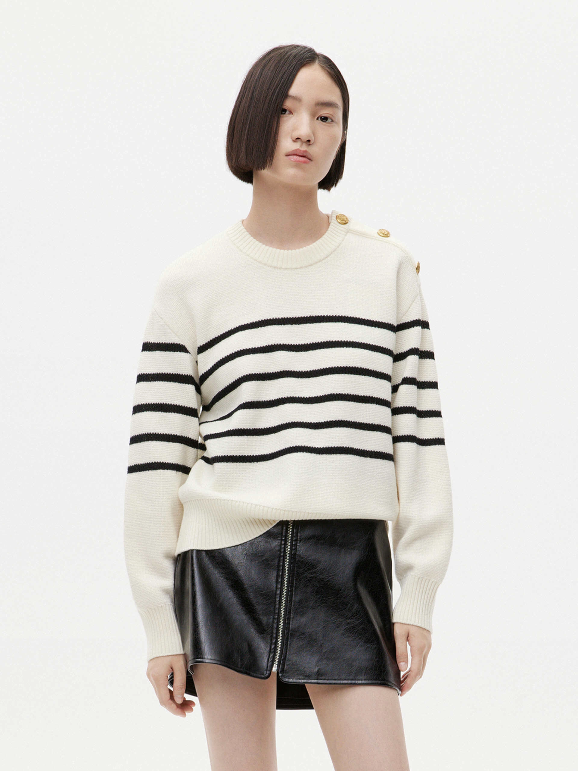 Loose Fit Wool Sweater Odor Resistant Material Thermal regulation