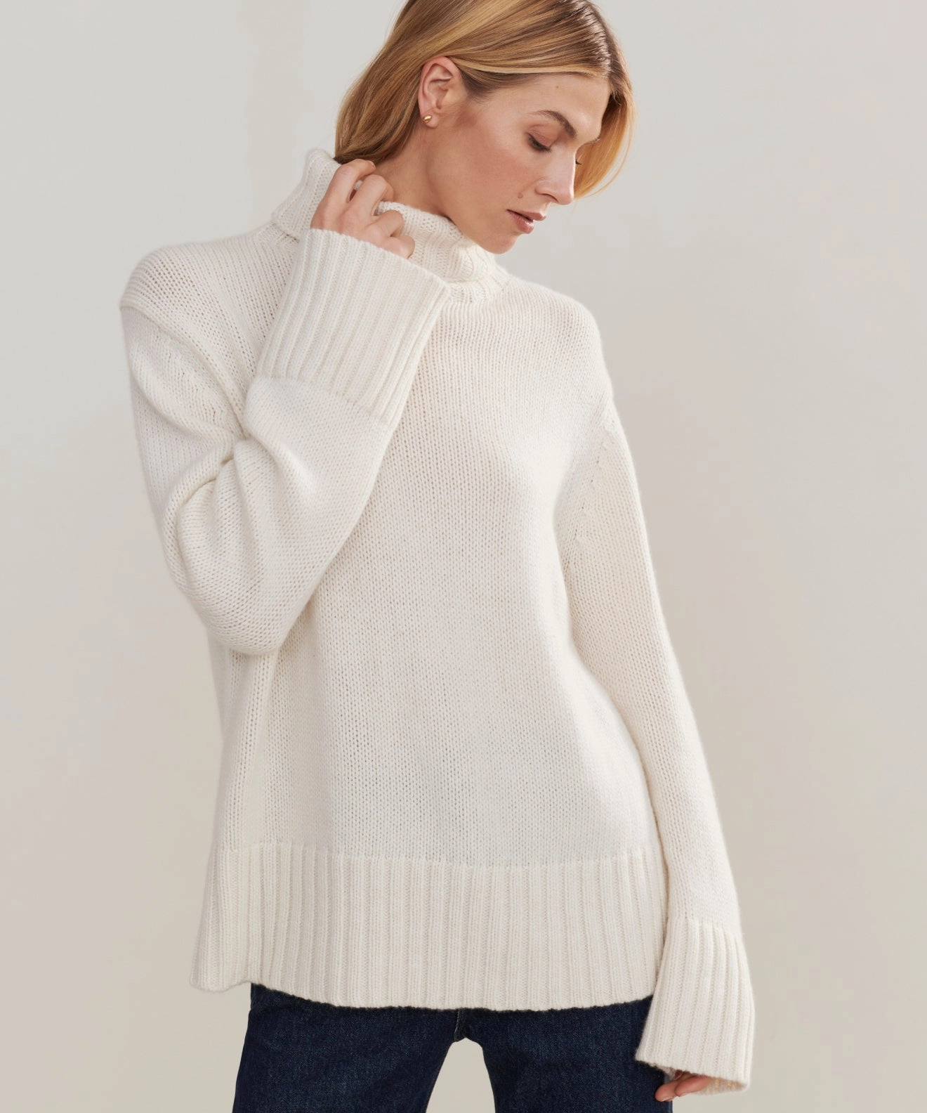 Cashmere Jet Turtleneck Temperature Regulating Fabric