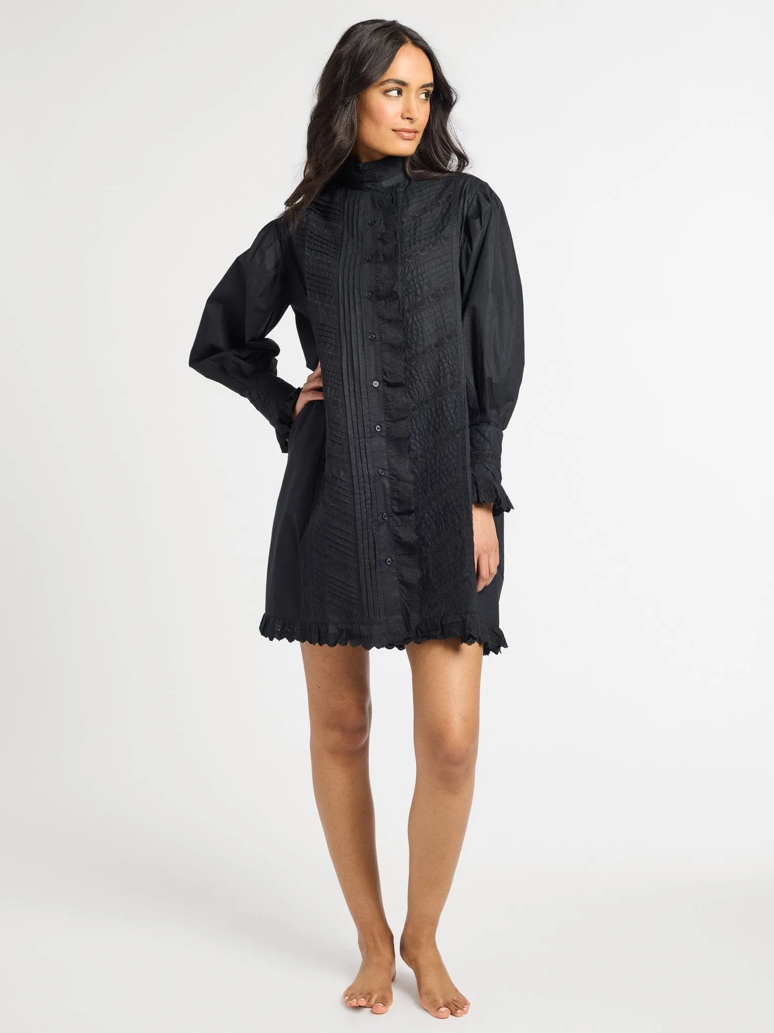 Travel-Essential Mika Dress in Black
