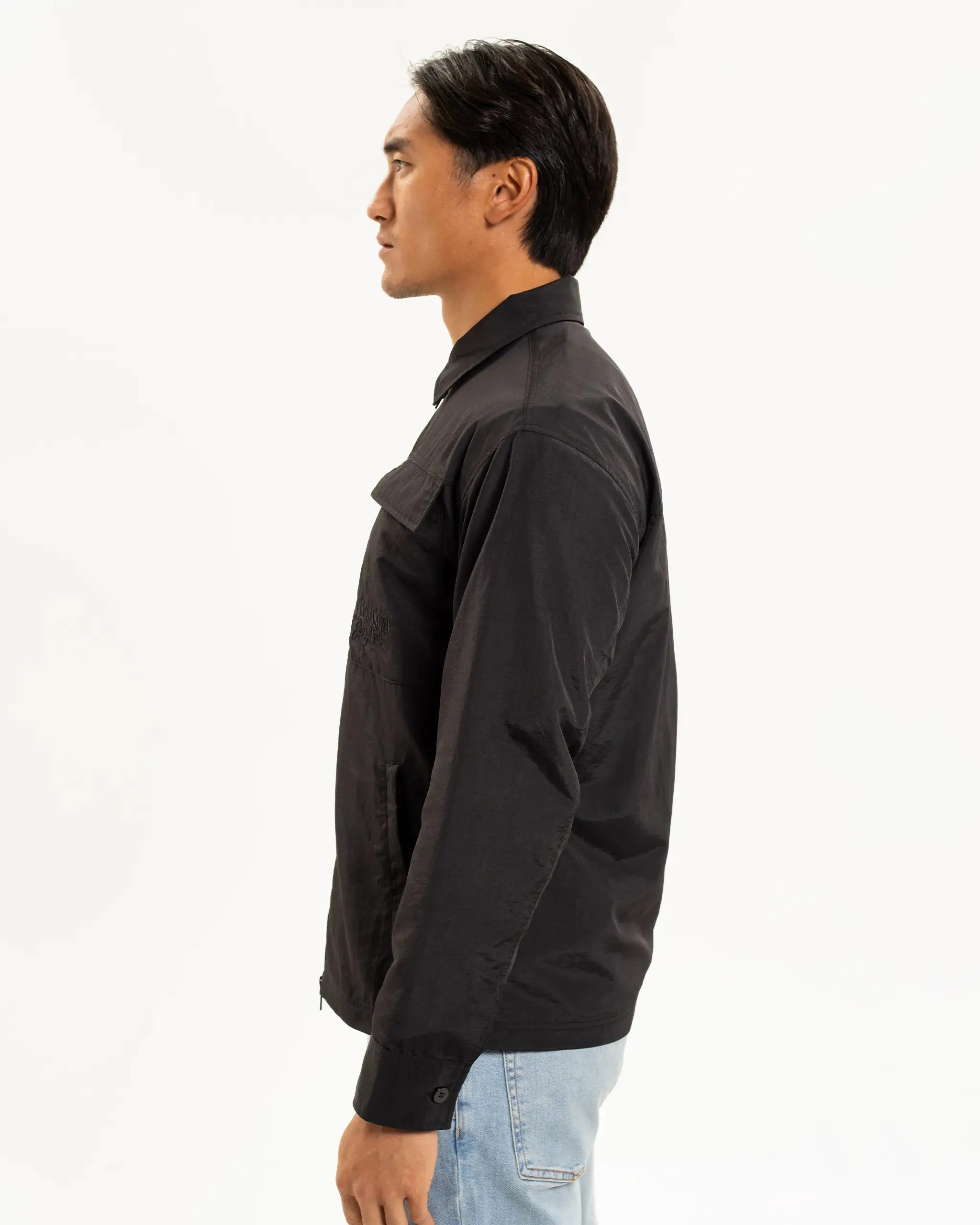Newcastle United Men's Black Nylon Overshirt Quick Release Buckle Mechanism