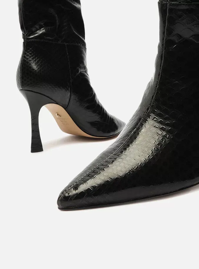 Temperature Regulating Weekend Adventure Nicole Boot