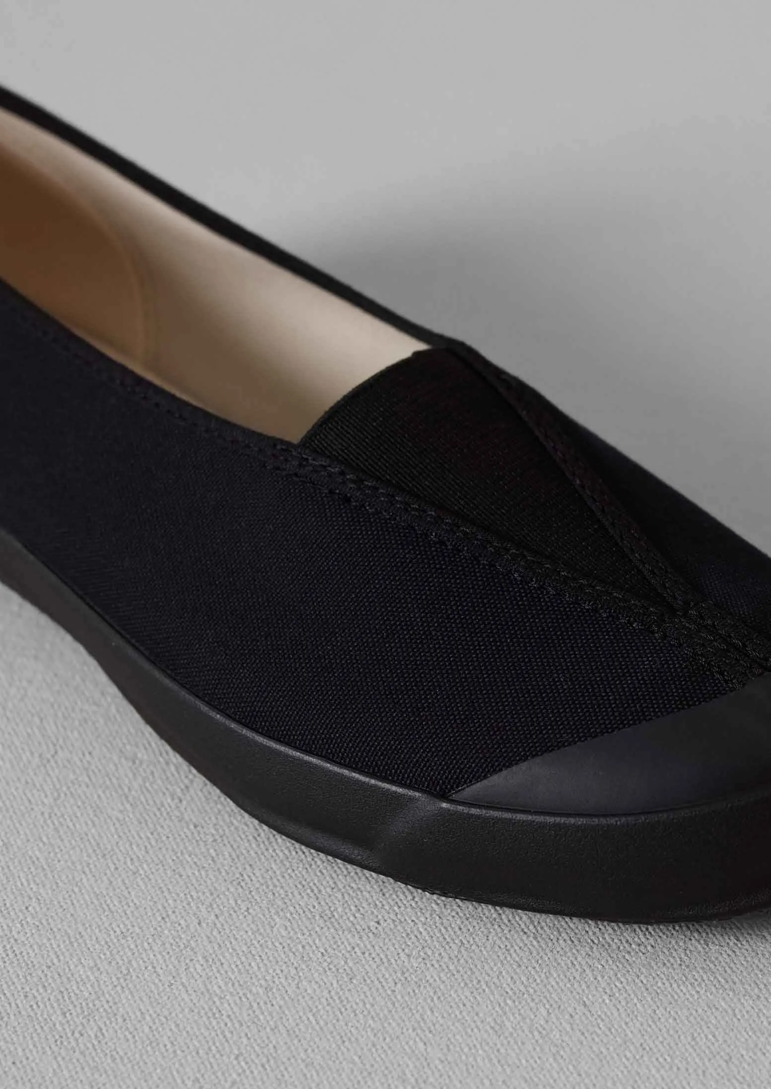 Dynamic Sole Moonstar Cotton Pumps | Black