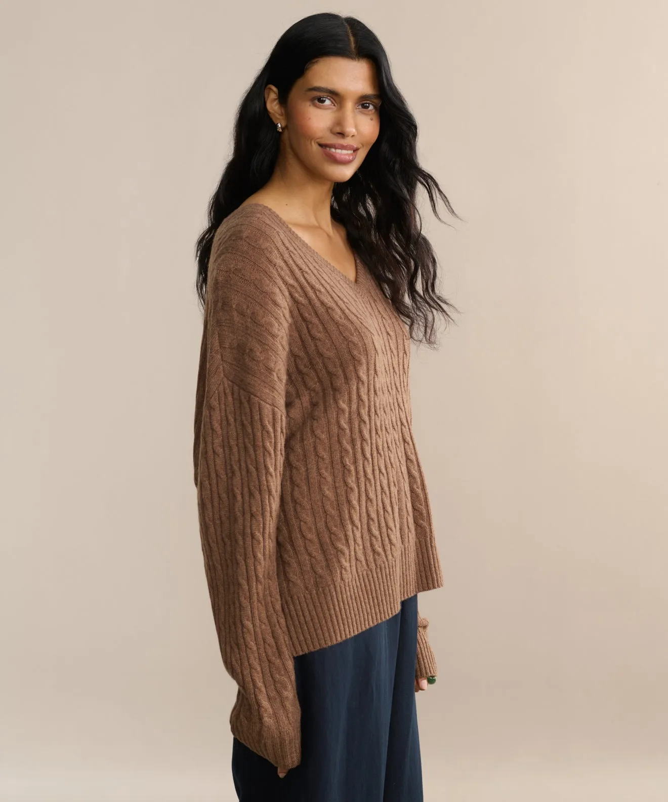 Nell V-Neck Sweater Minimal Design quick dry