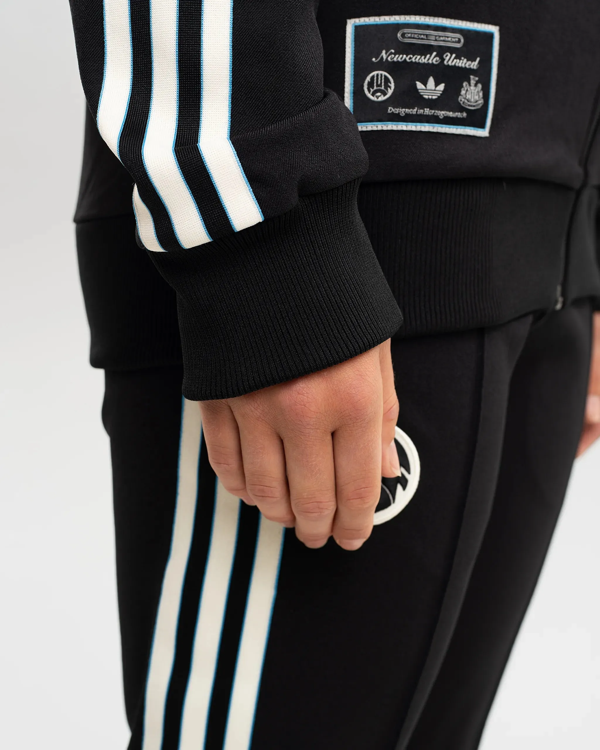 Heat Retention Layer TemperatureRegulating Fabric Newcastle United adidas 25/26 Terrace Icons Track Top