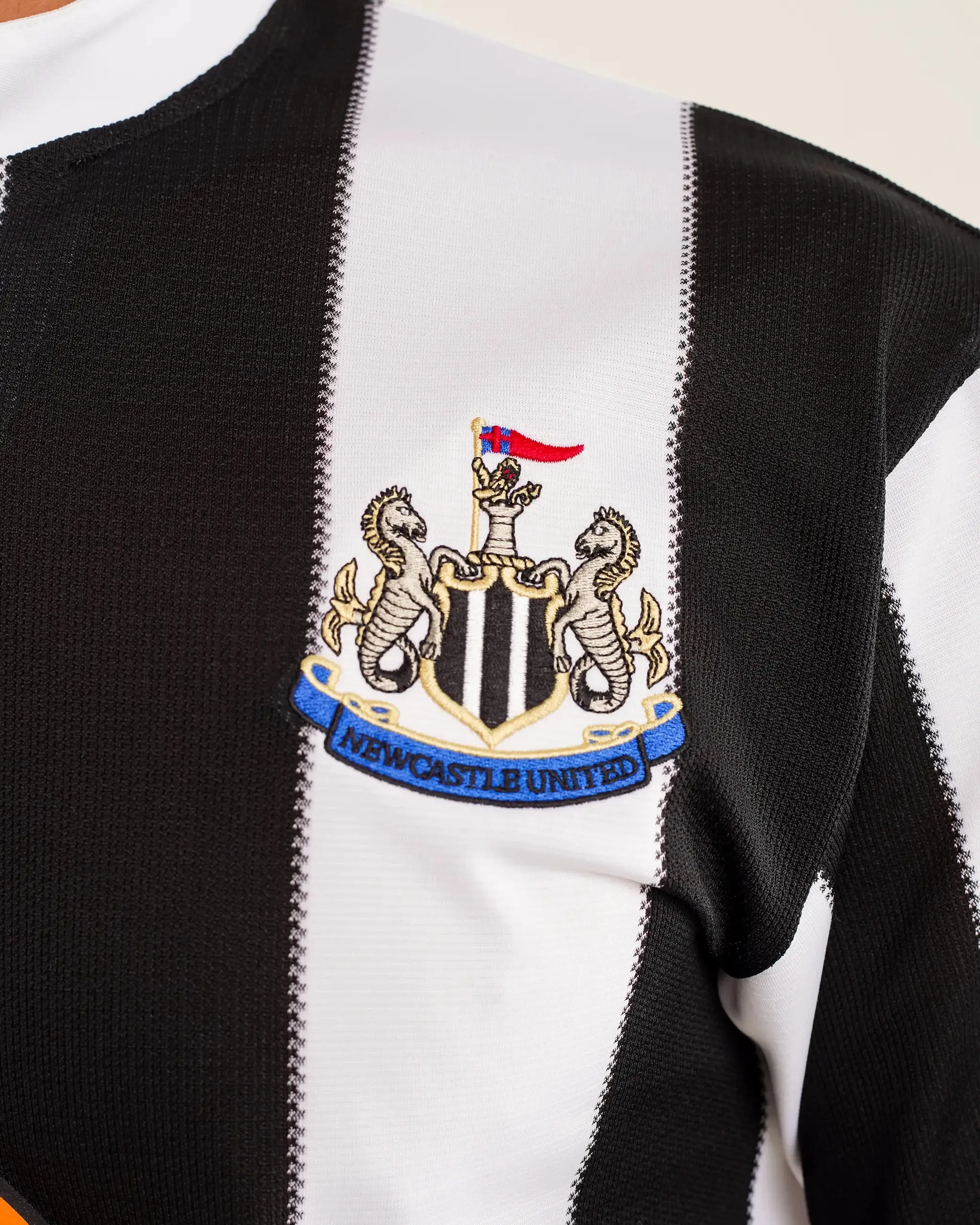 Weekend Outfit Affordable accessibility Newcastle United adidas Retro 1995-97 Home Shirt