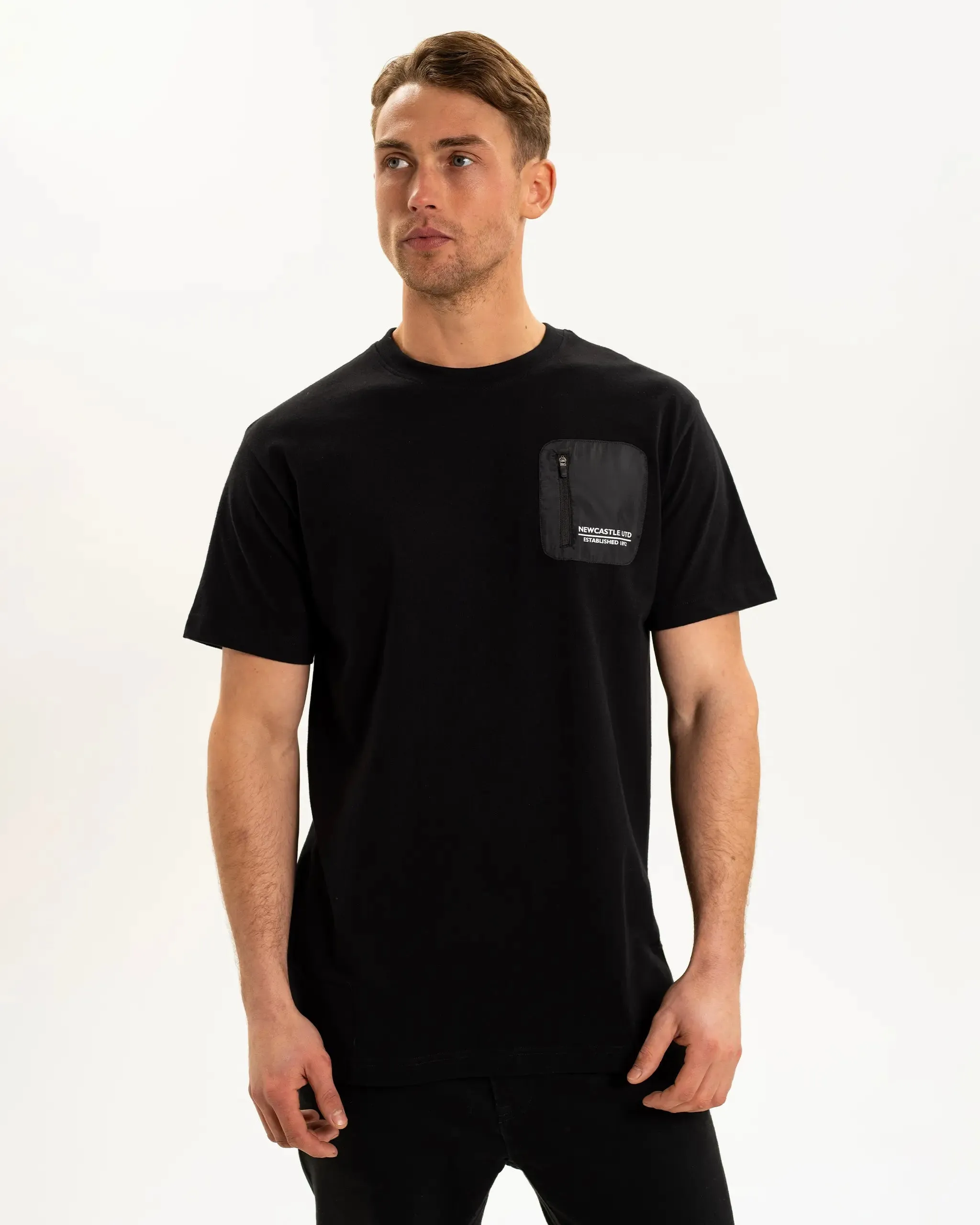 OdorResistant Fabric Newcastle United Men's Black Pocket Detailed T-Shirt