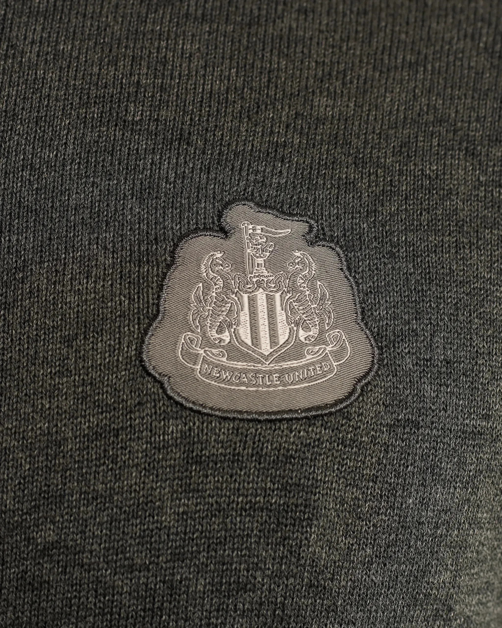 Sleek Performance Fit Comfy Layered Wear Newcastle United Men's Charcoal Cotton Half Zip Knitted Sweater