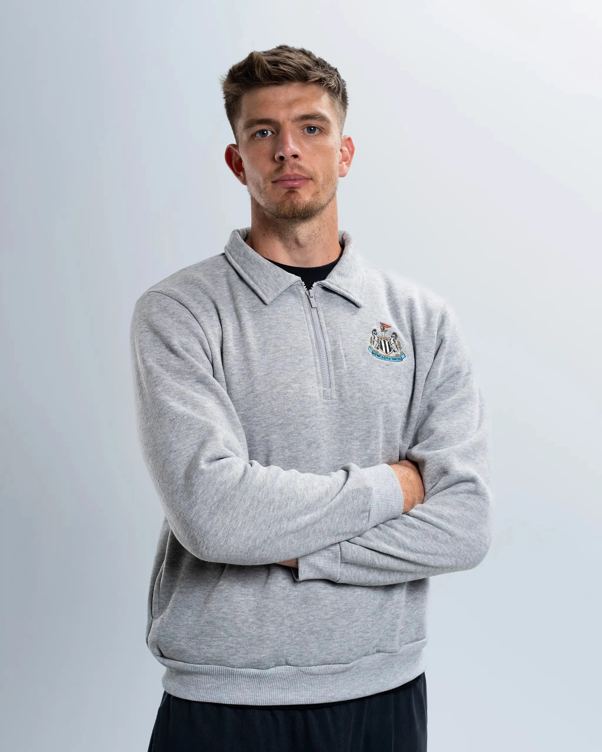 Lightweight Comfort Layering Piece Newcastle United Men's Essentials Range Grey 1/4 Zip Sweater