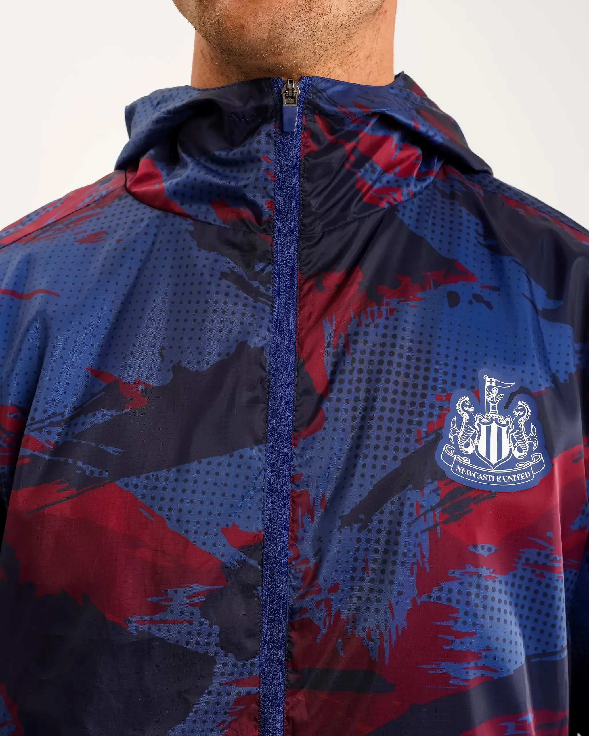 Light Pack Option Newcastle United Men's Navy Camo Poly Shower Jacket