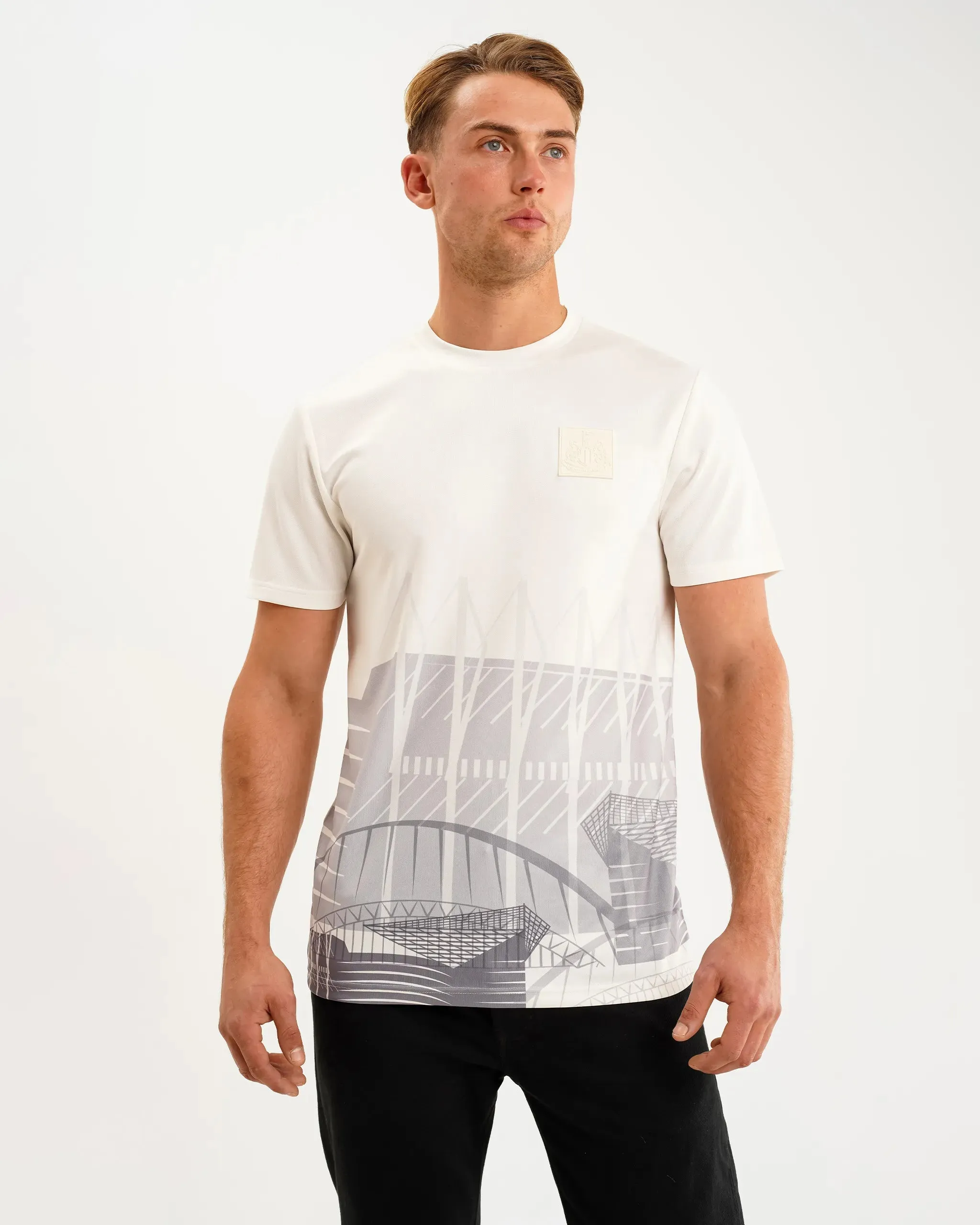 Fuzz Free Surface Newcastle United Men's White Printed Tee