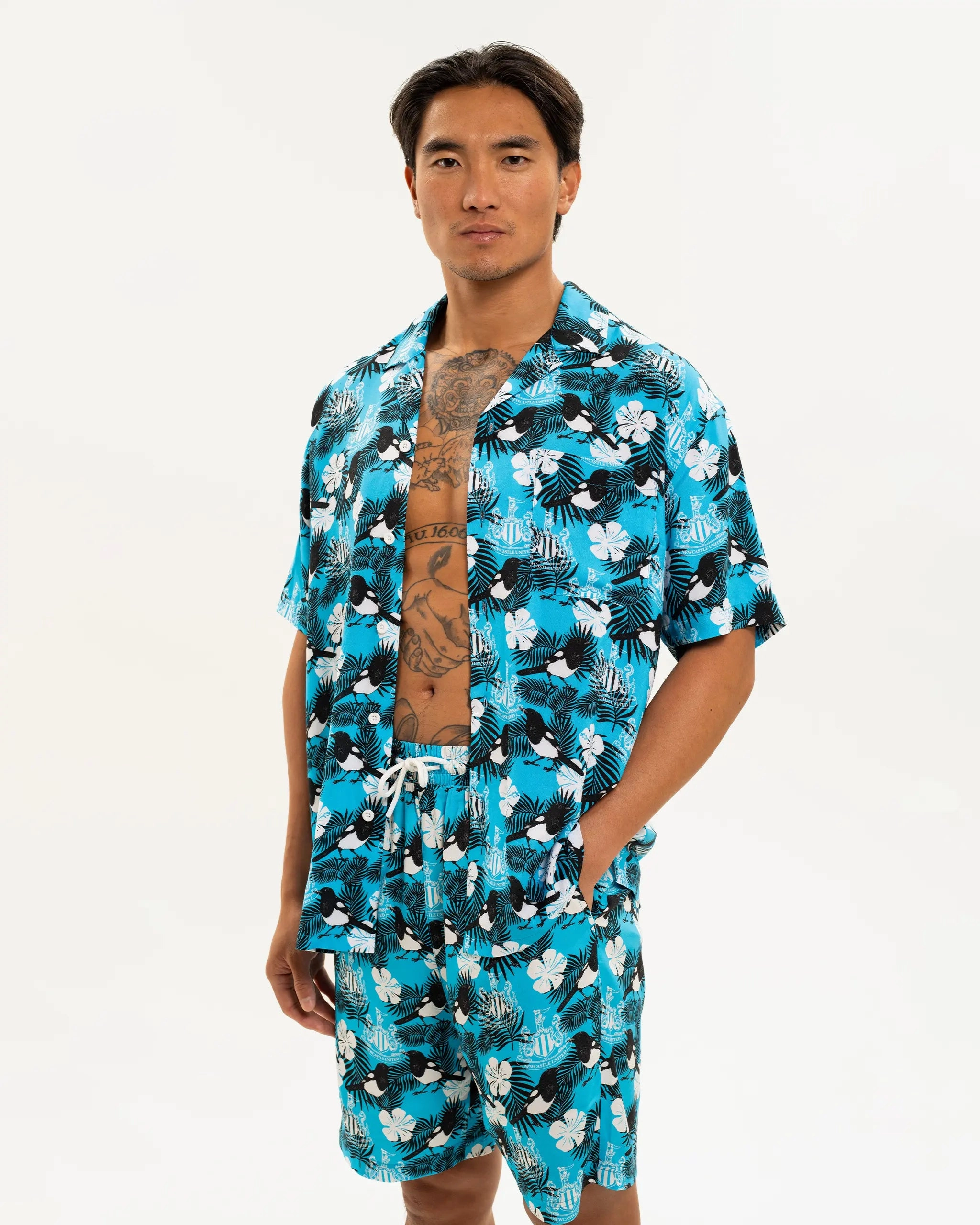 Newcastle United Men's Blue Magpie Holiday Shirt Comfort Wear