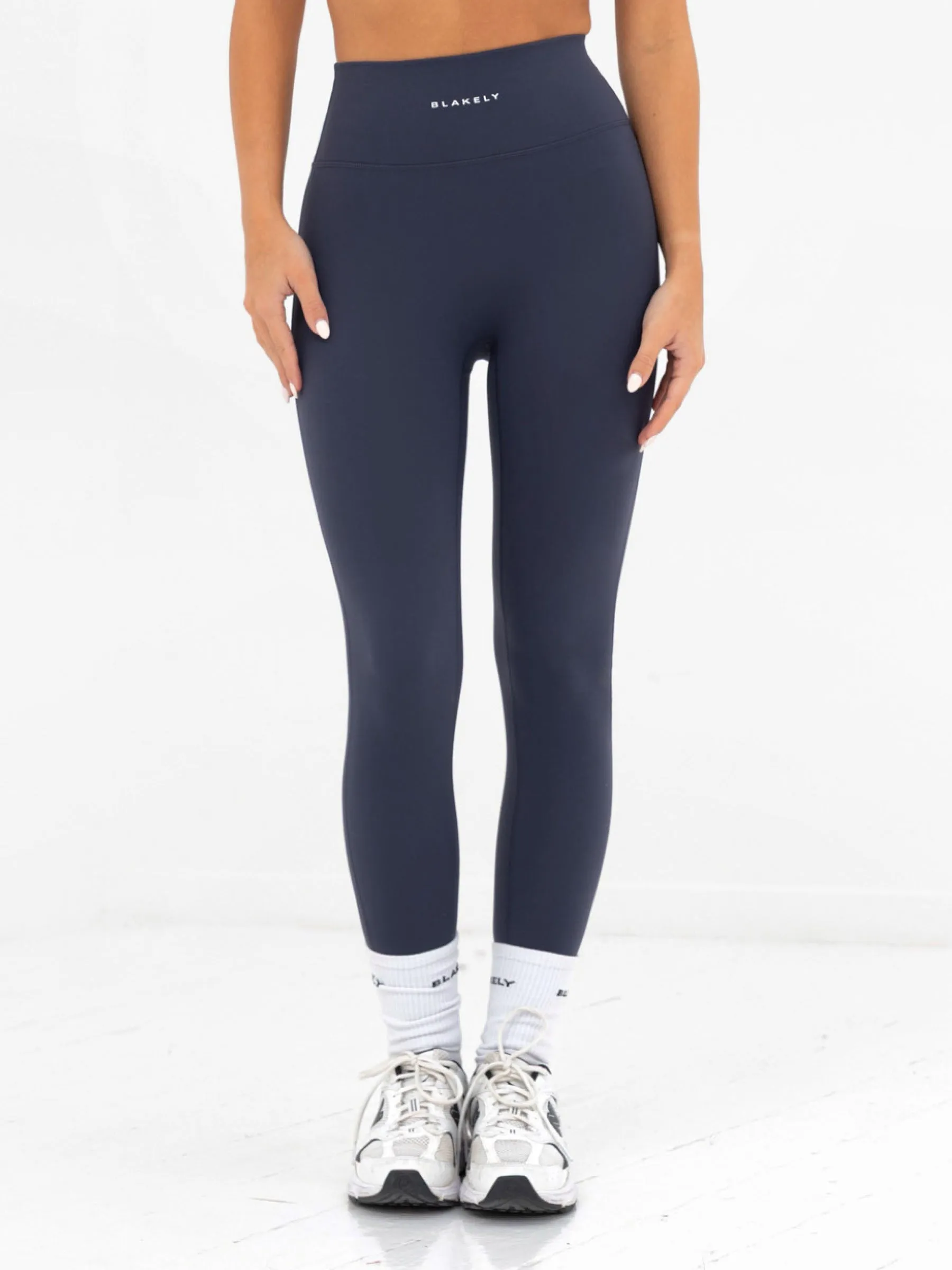 Breath Flow Extra Soft Evening Walk Ultimate Active Leggings - True Navy
