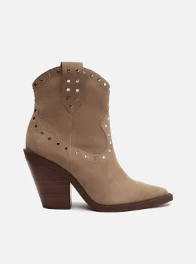 Norah Leather Boot Effortless Look
