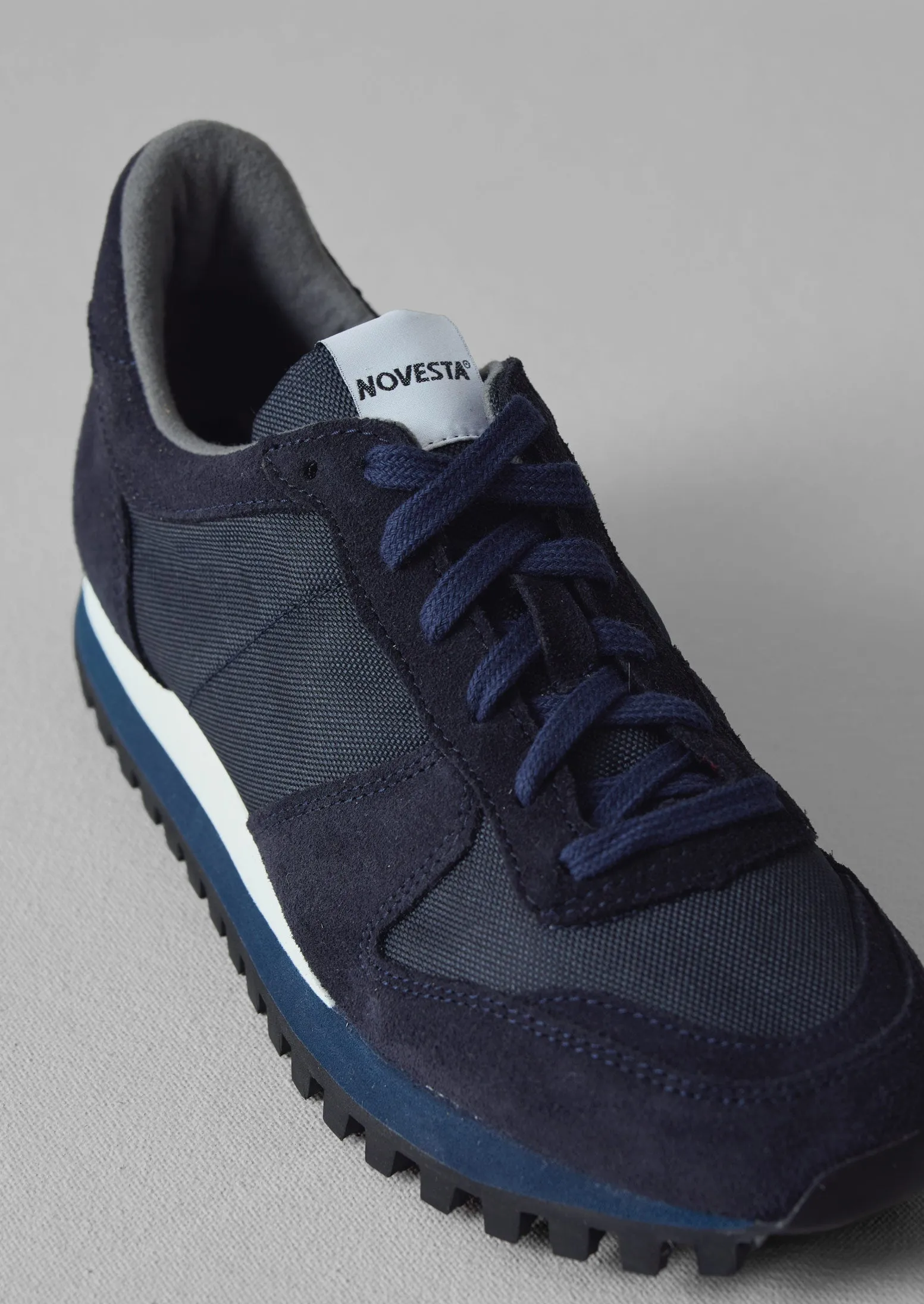 Seamless Support Responsive Footbed Novesta Marathon Trail Sneakers | Dark Navy