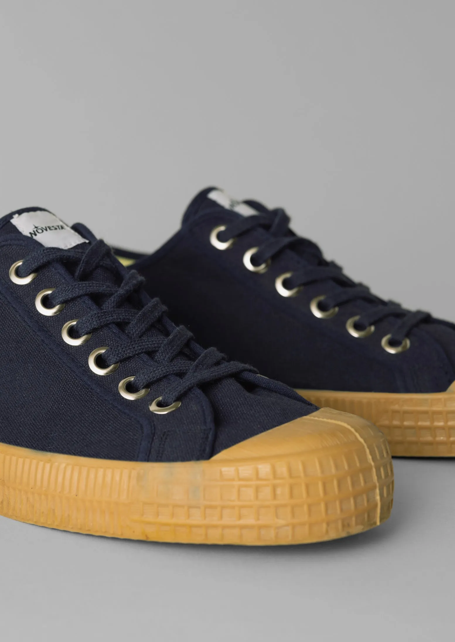 Minimalist Design custom-fit Novesta Star Master Sneakers | Navy
