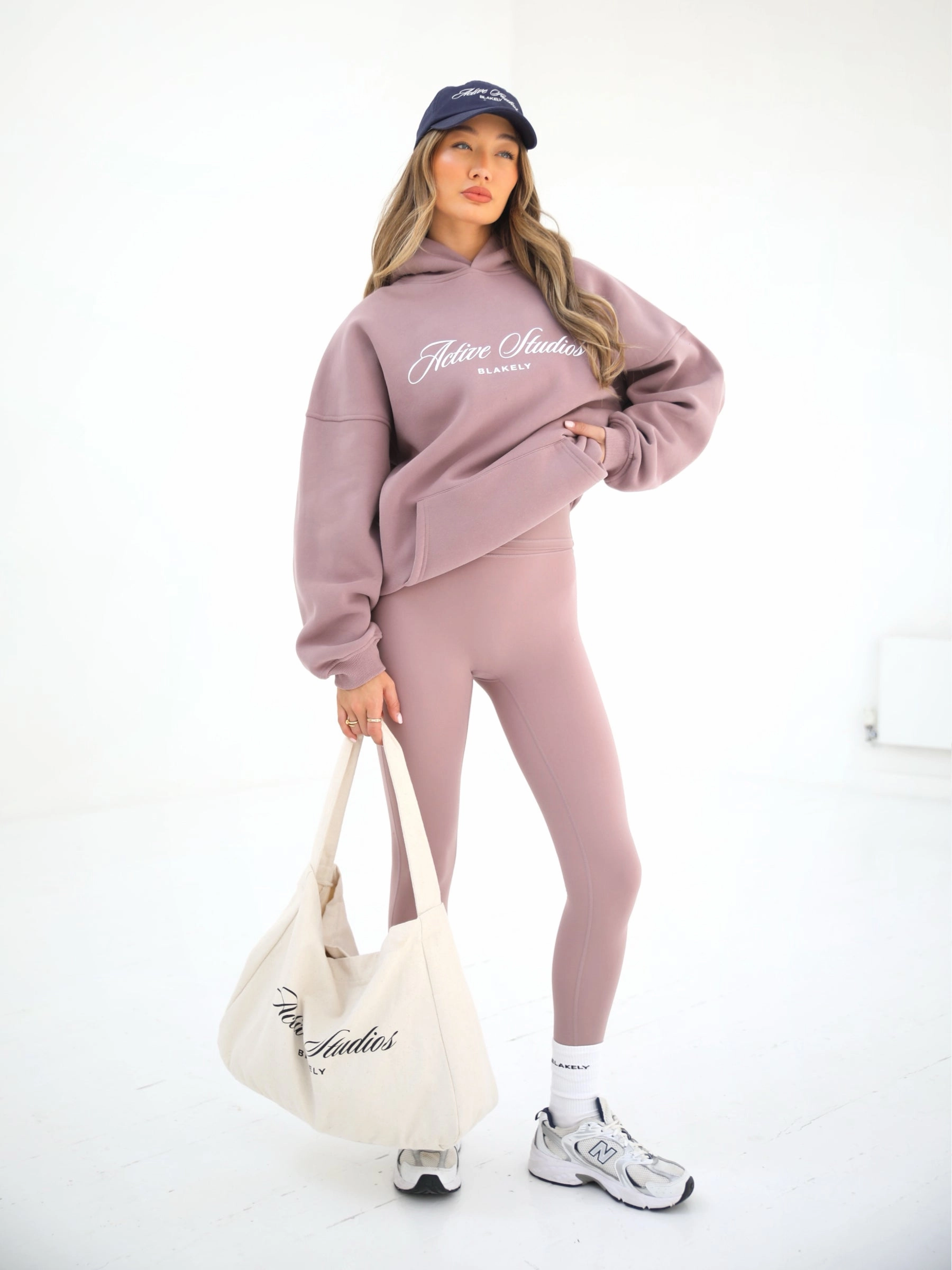Simple Outfit Off Duty Oversized Hoodie - Dusty Pink