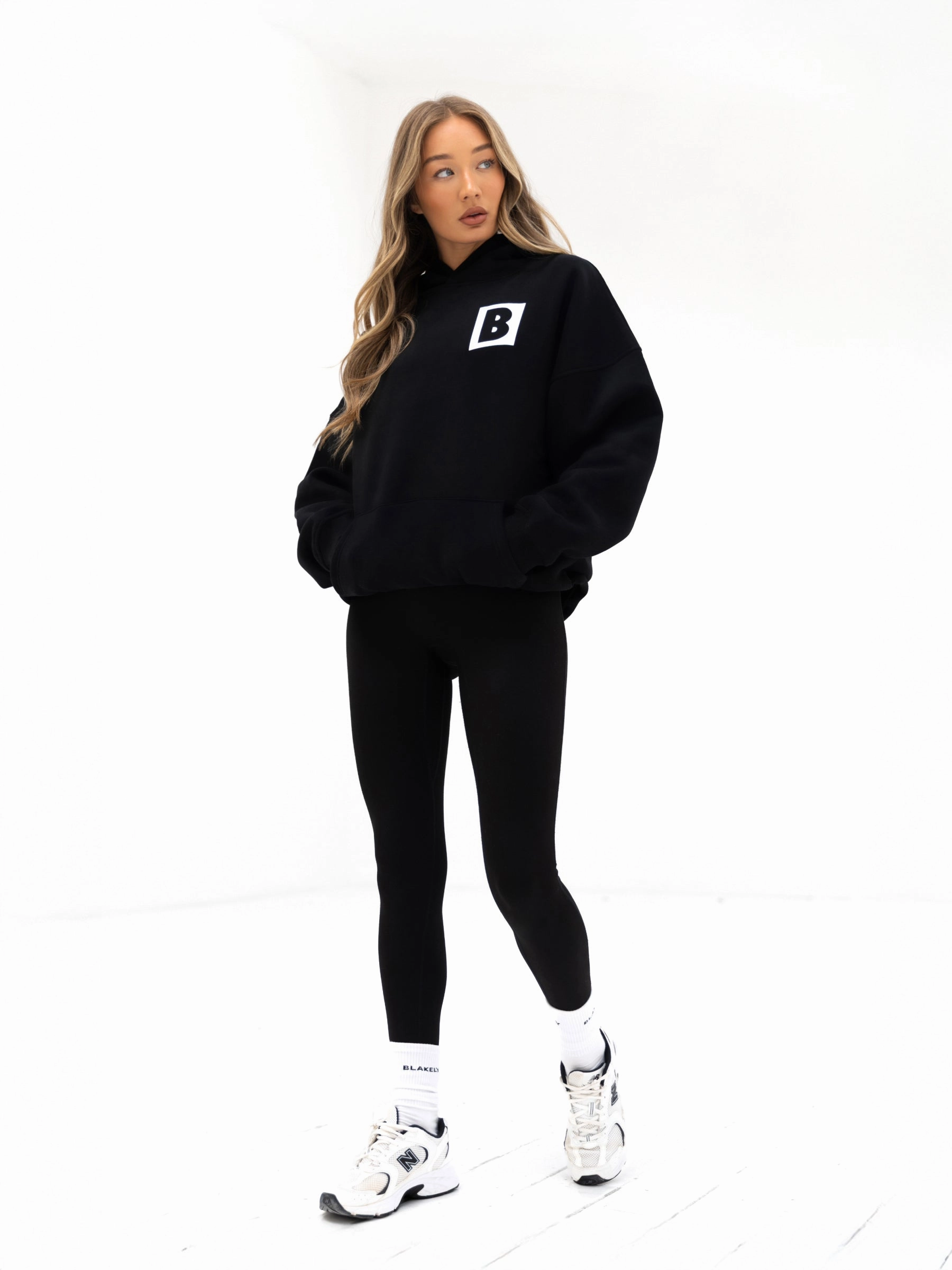 Effortless Look Offset Oversized Hoodie - Black