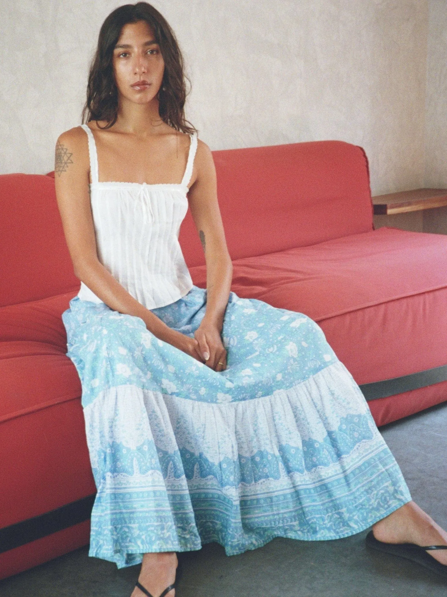 Paola Skirt in Charleston Floral Split hem