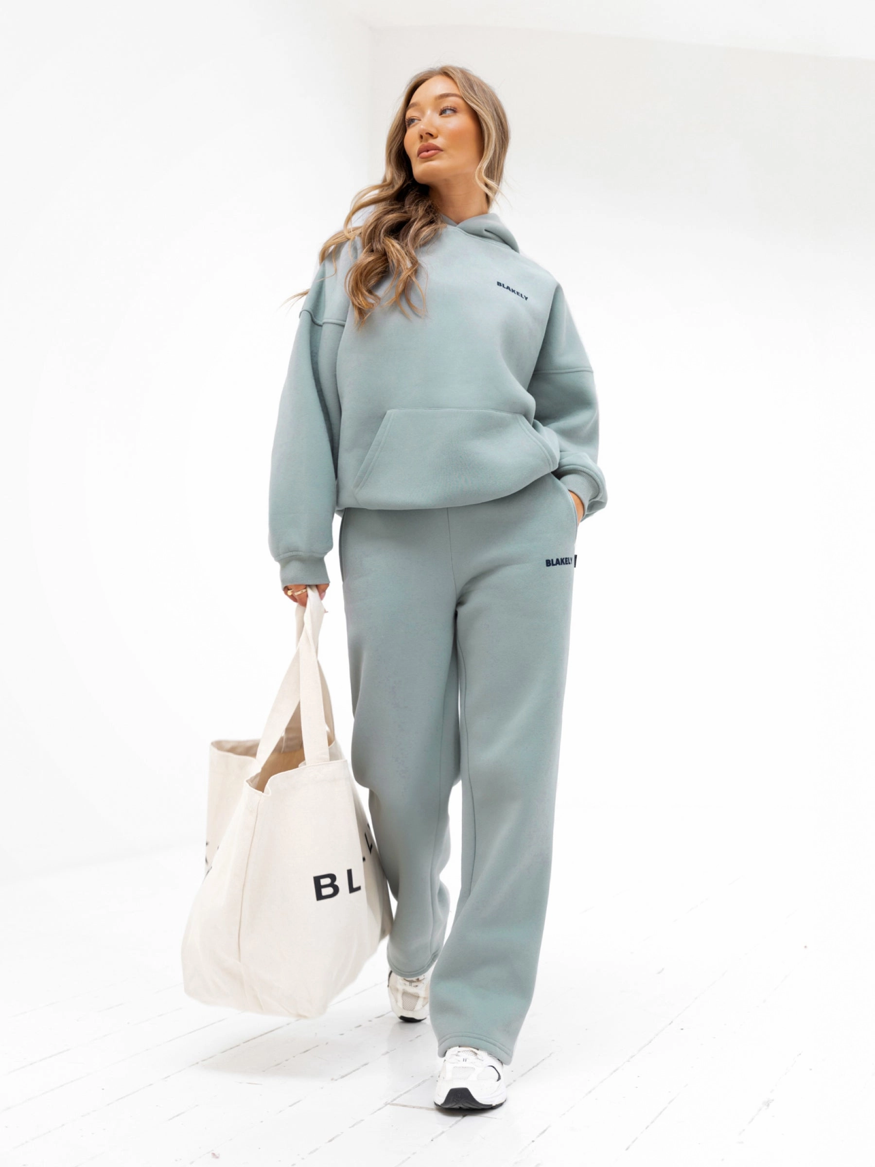 Perfect Length Flat Lock Stitching Amelie Wide Leg Sweatpants - Mineral Blue