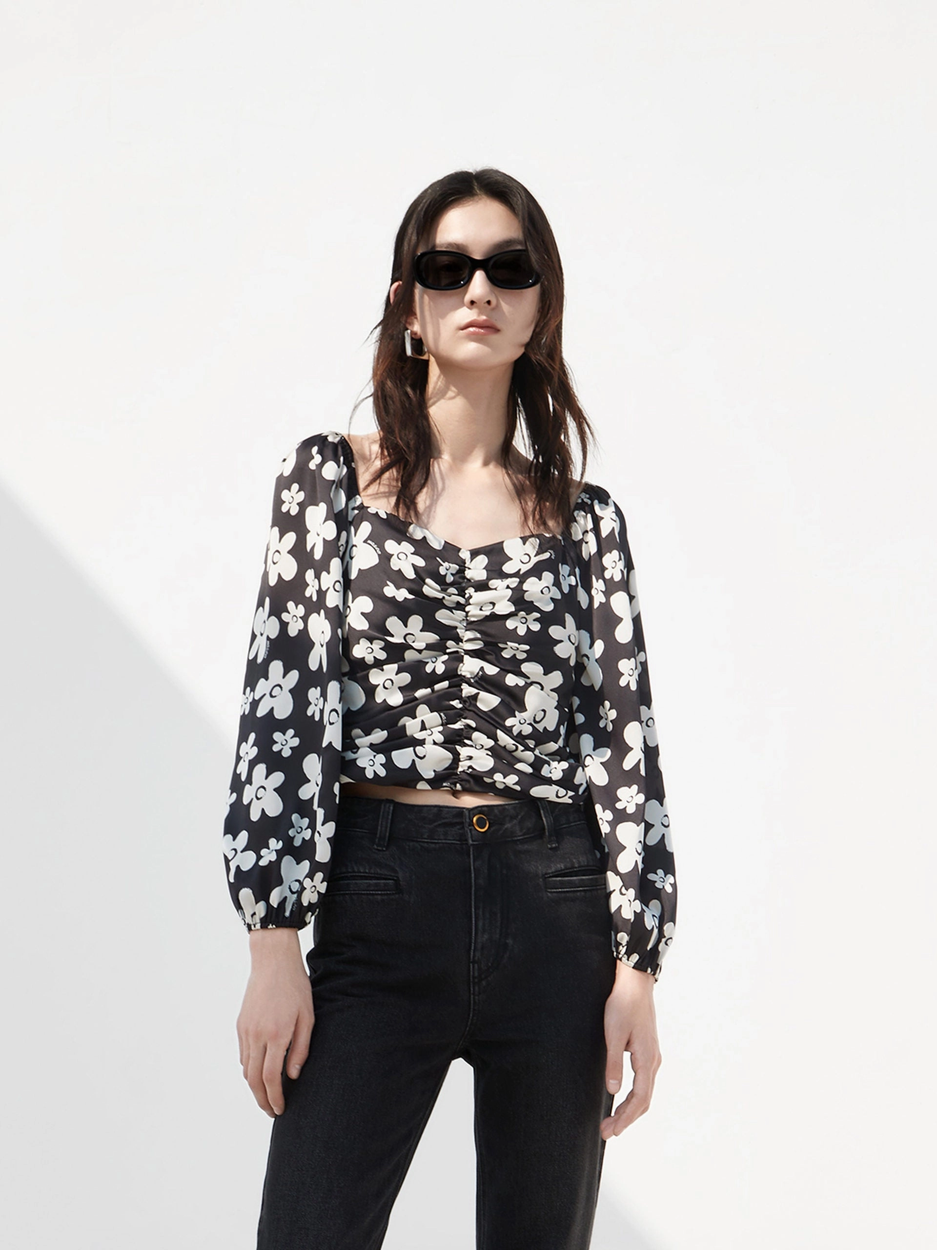 Pleated Floral Print Top Tagless Design Dynamic Flex Fabric