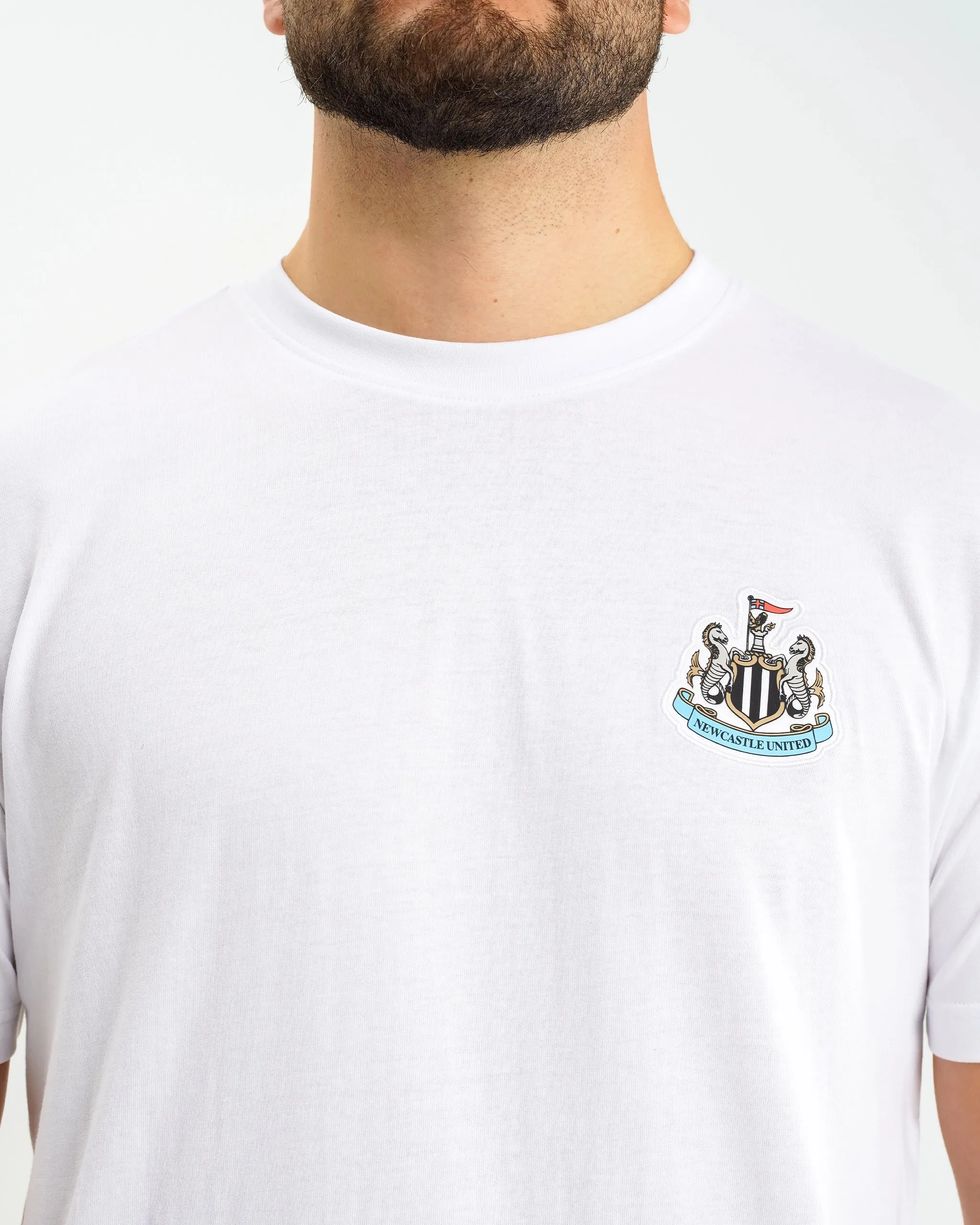 Newcastle United Men's White Terrace Crest T-Shirt Light Style Trend DoubleLayeredCollar