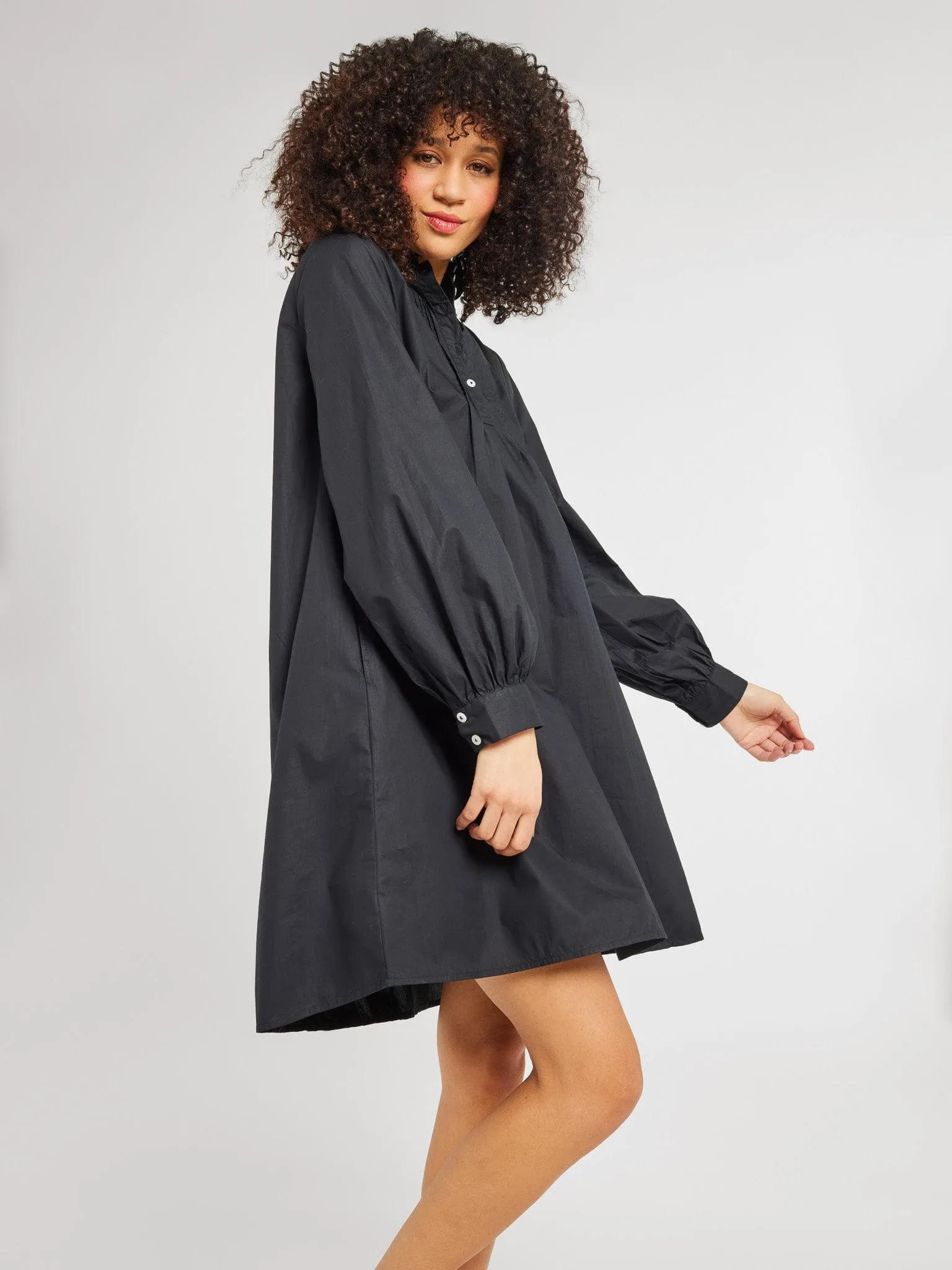 Vibrant Movement Bonnie Dress in Black