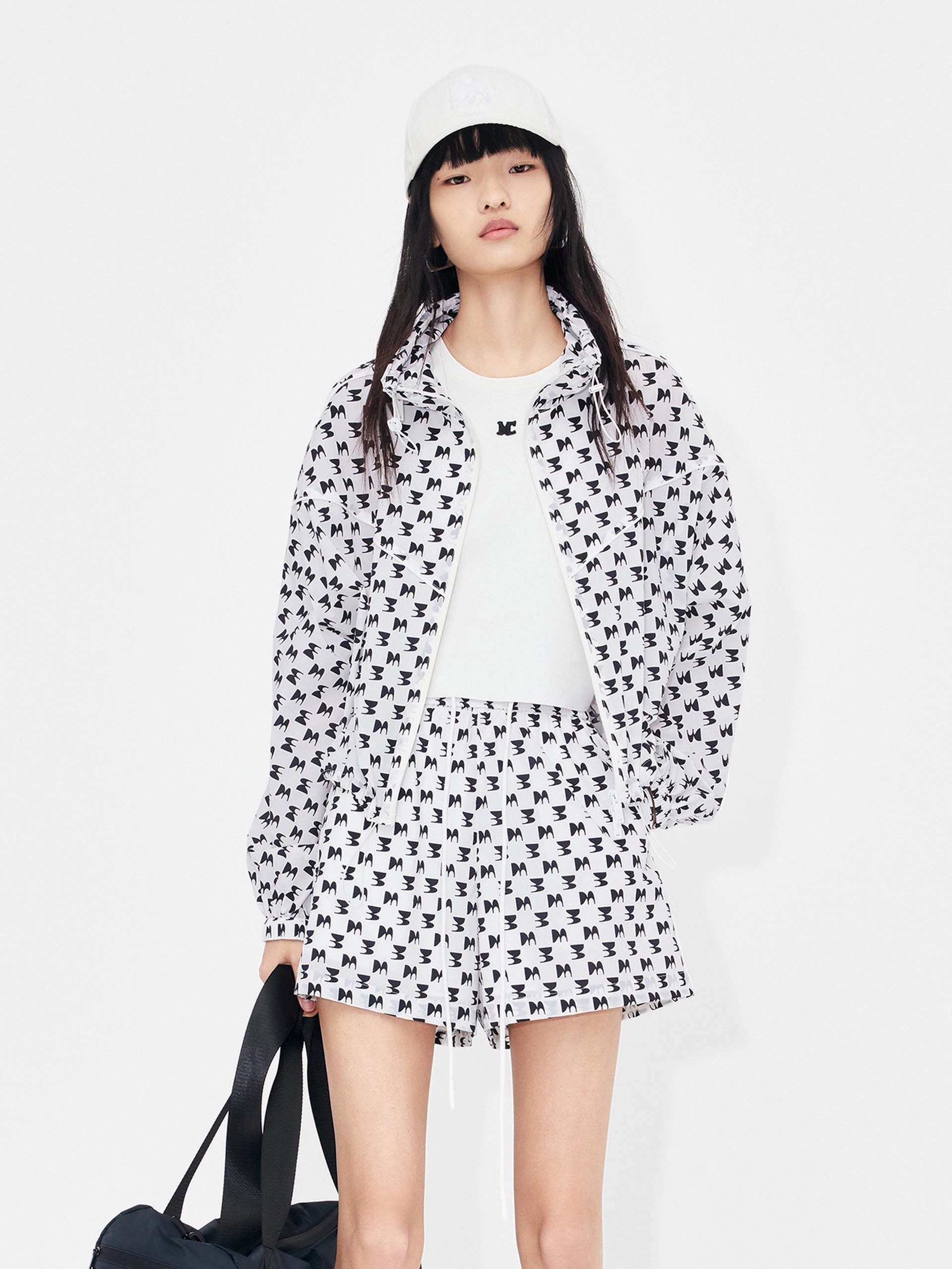 Printed Sheer Hoodie Jacket Non Restrictive Fit Anti Pilling Fabric