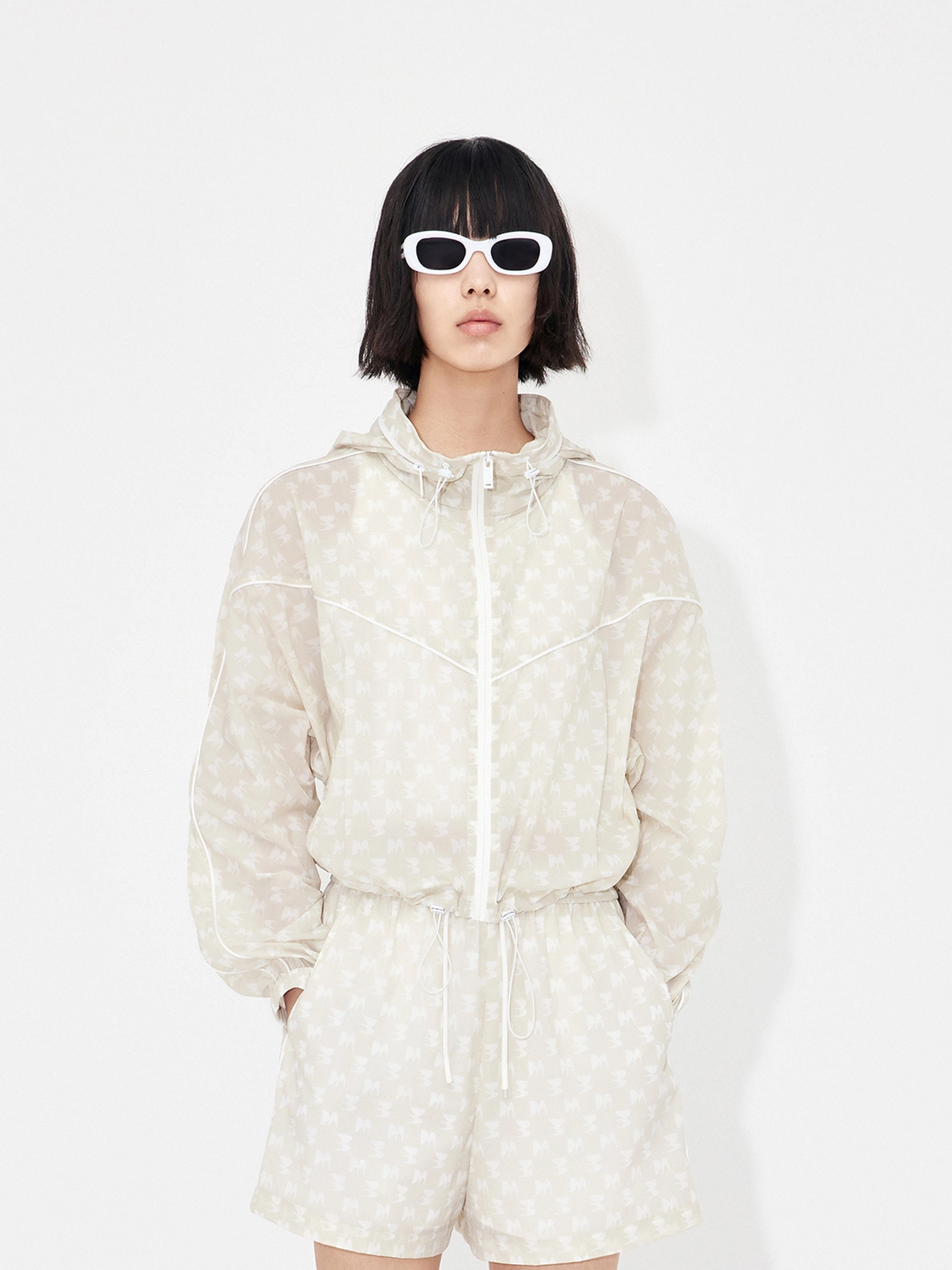Printed Sheer Hoodie Jacket Multi Purpose Layering Moisture Wicking Fabric