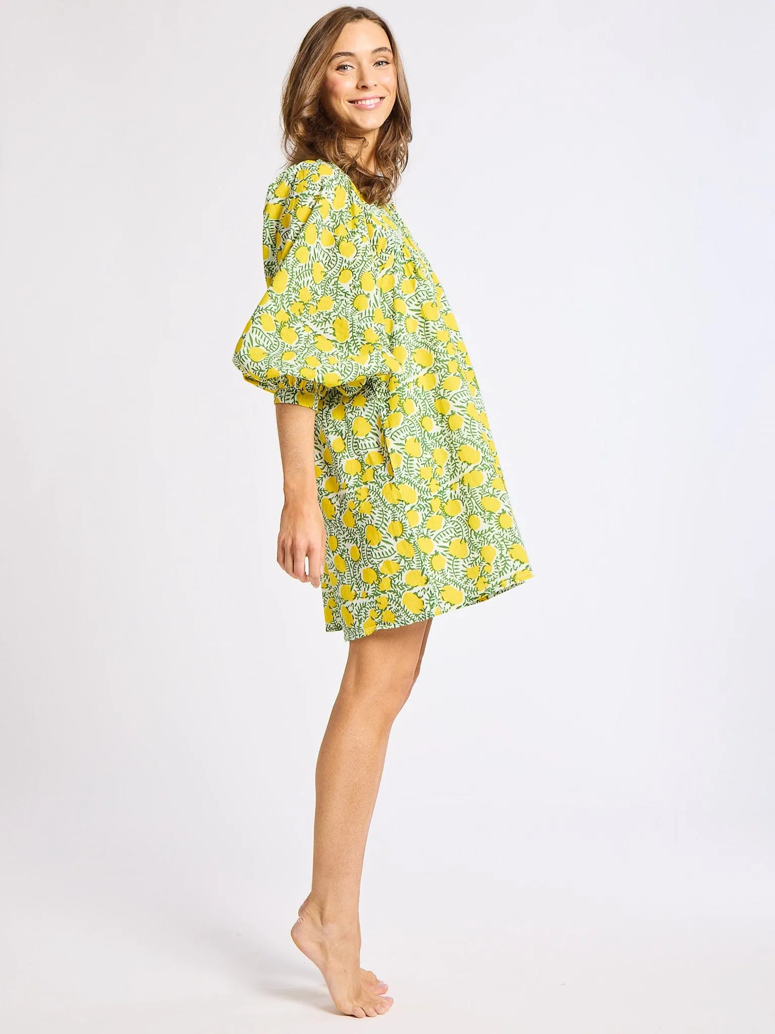 Fit Easy Lightweight Piece Daisy Dress in Lemons