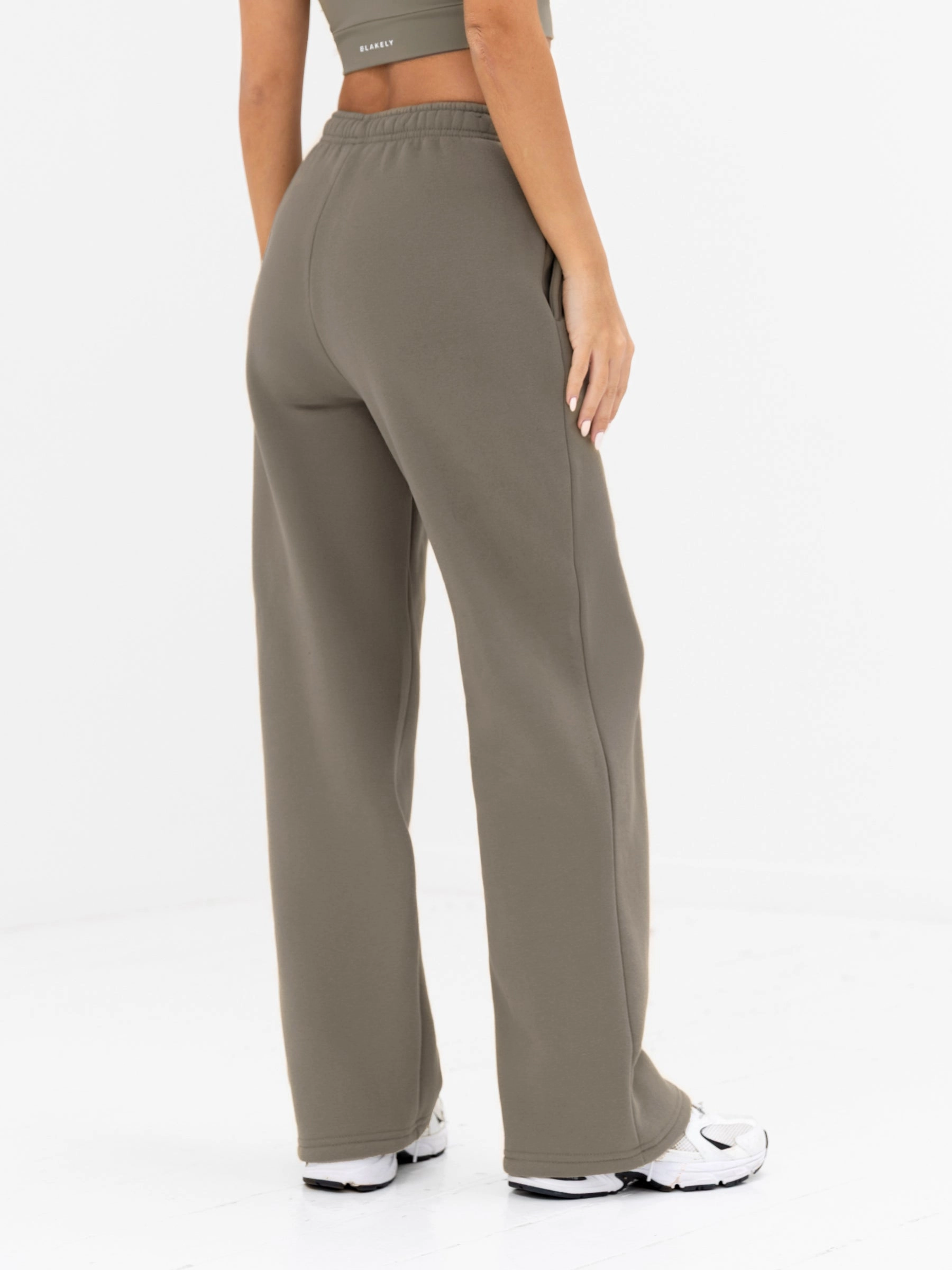 Pocket Reinforcement Isabel Wide Leg Sweatpants - Safari Green
