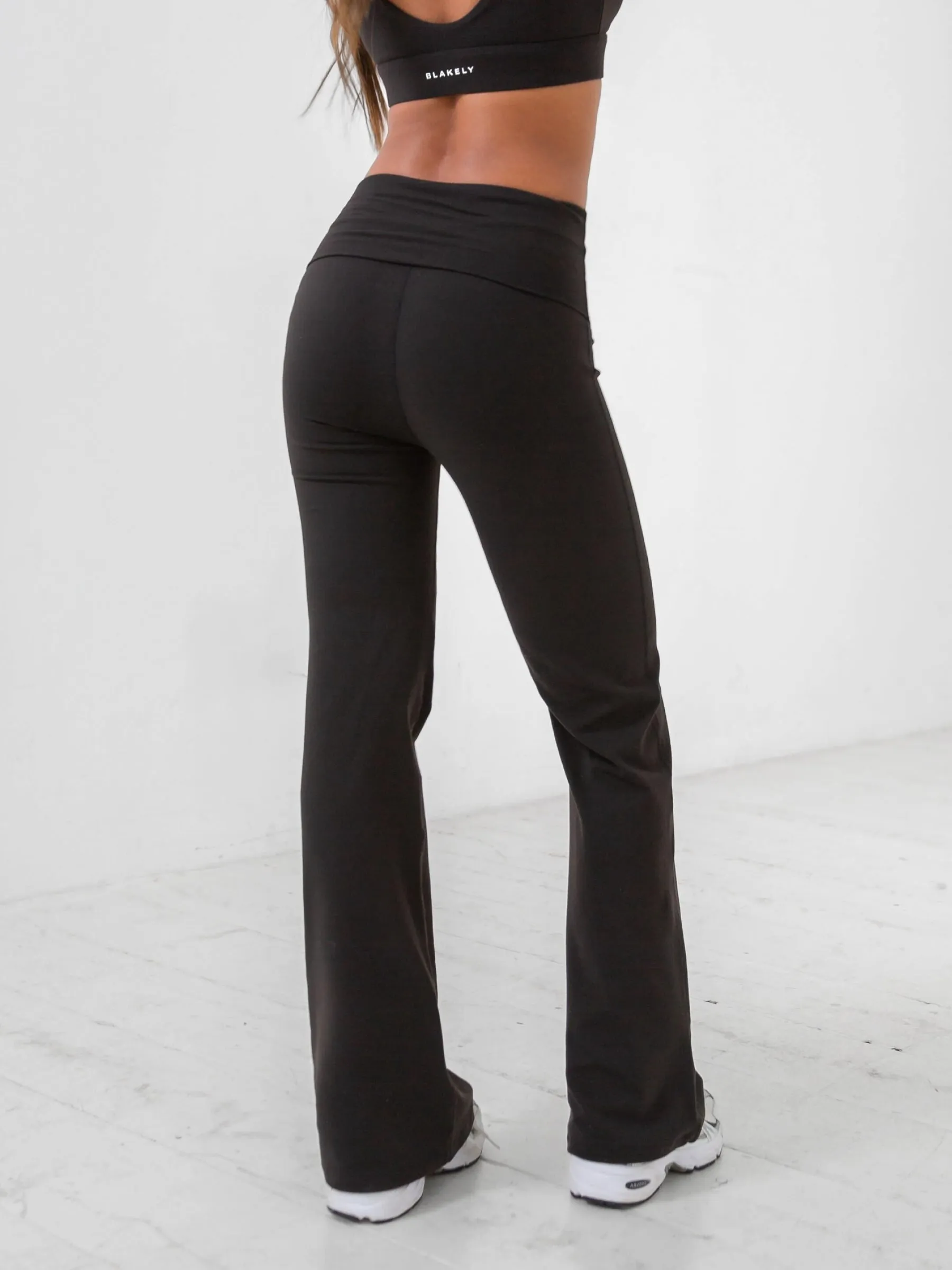 Reform Yoga Pants - Black Shape Retention