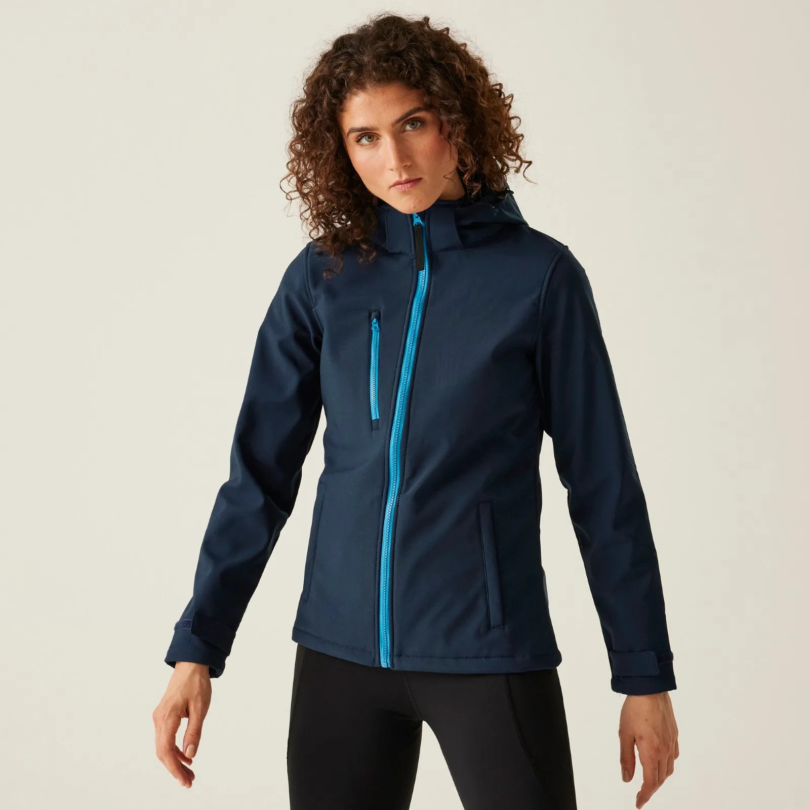 Regatta Professional Womens Venturer Printable Softshell Jacket Seamless Knit Cuffs Non Restrictive Cut