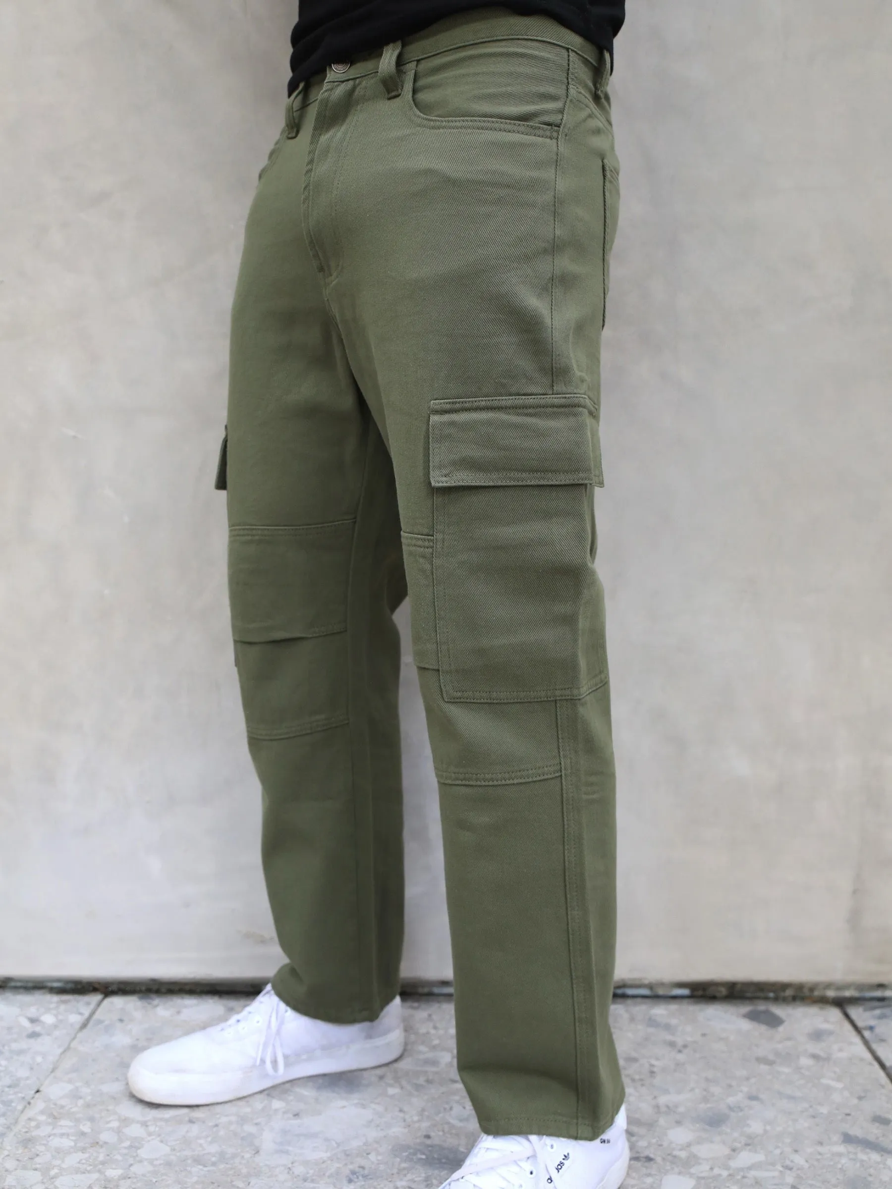 Relaxed Cargo Trousers - Khaki Green Weekend Style Rainy Day