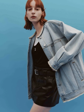 Round Neck Denim Jacket Moisture Control Technology Knit Fabric Technology