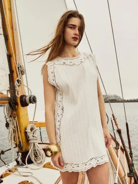 Dott Dress in White Embroidered Linen Pearl-Detail