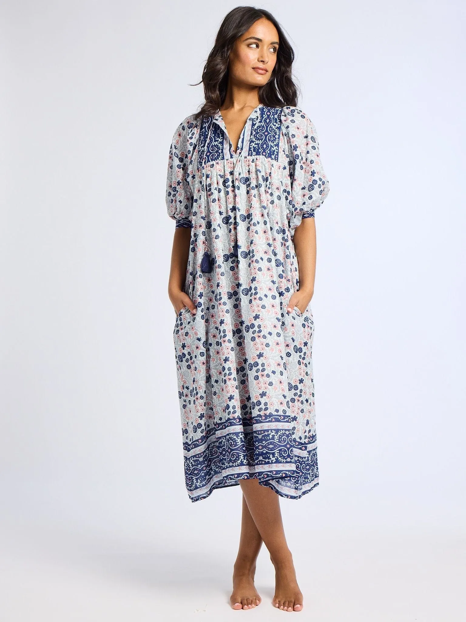 Travel-friendly Whimsical Mood Saffron Dress in Navy Floral