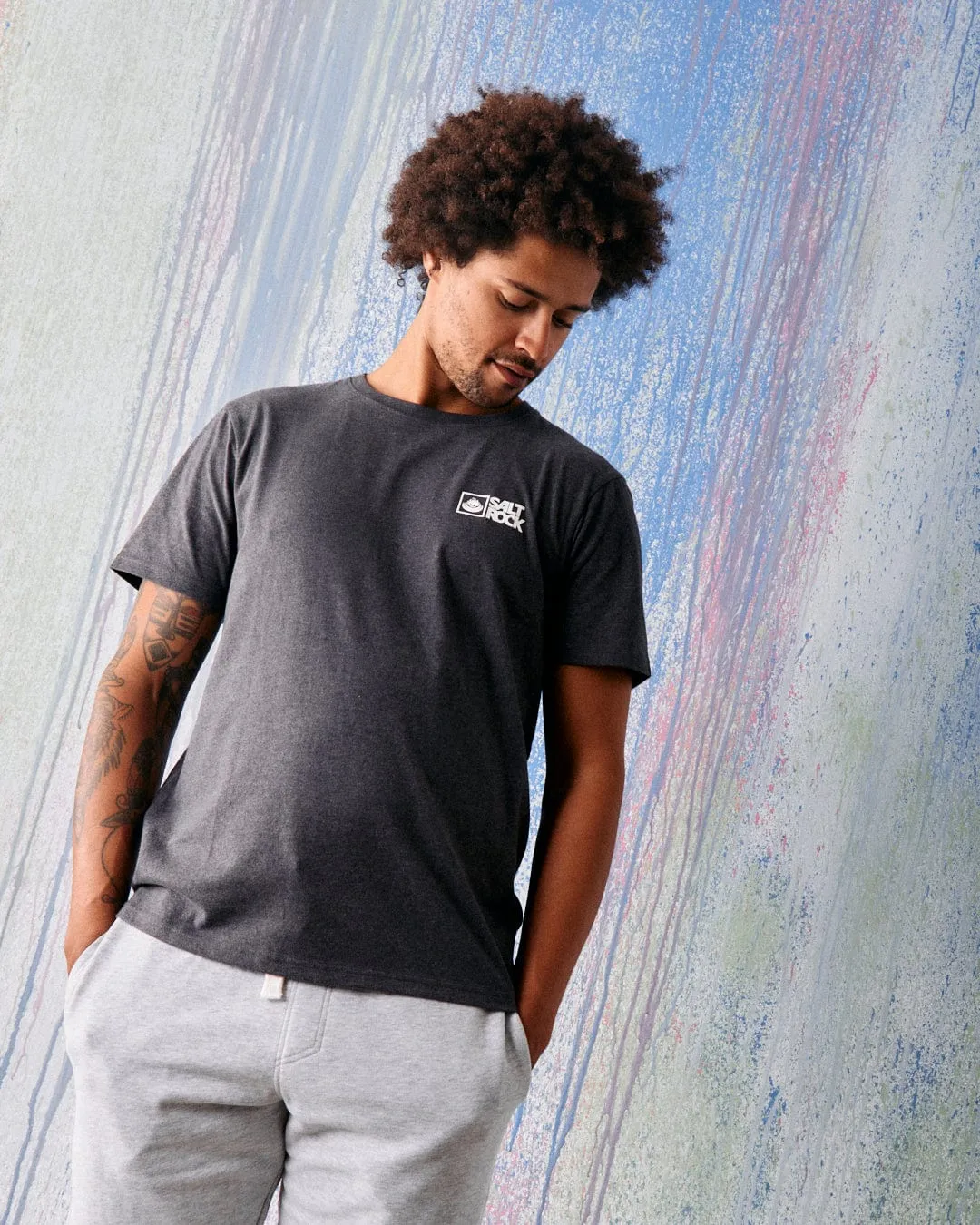 Saltrock Original - Mens Short Sleeve T-Shirt - Dark Grey Unisex versatility Travel Light