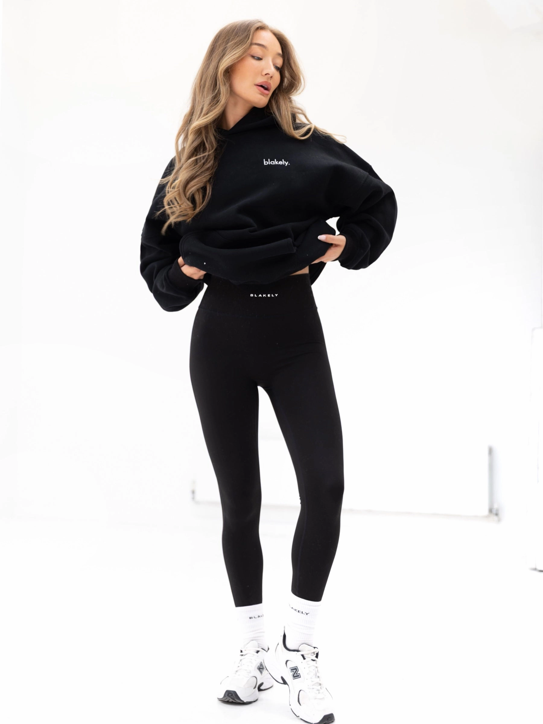 Minimalist Trim Sami Oversized Hoodie - Black