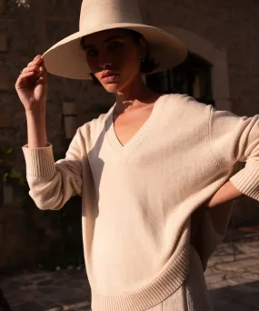 Simone V-Neck Classic Crew Neck