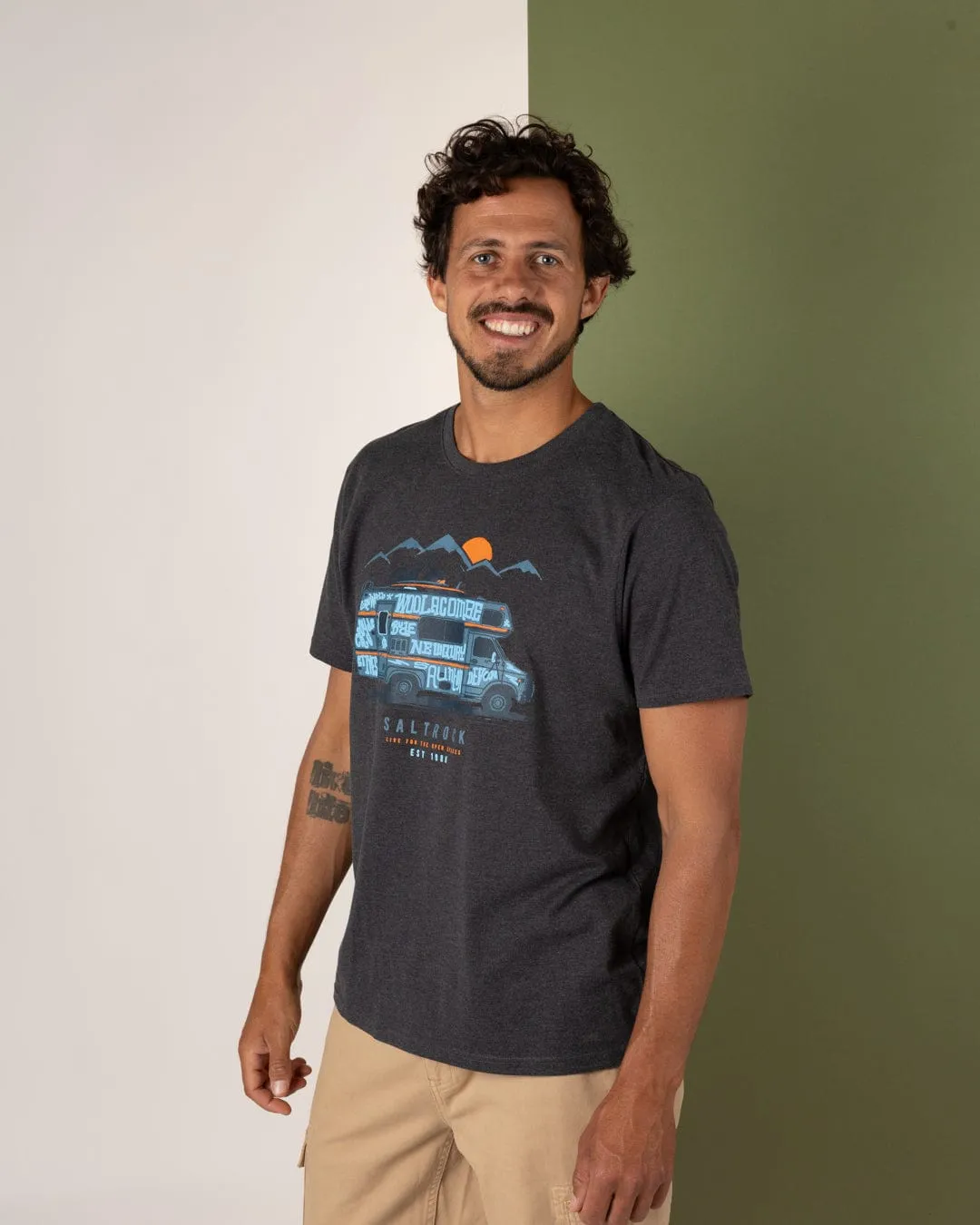 Cozy Vibe Motorhome - Mens Short Sleeve T-Shirt - Grey