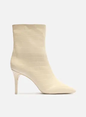 Miranda  Stiletto Bootie Comfort Lining Trail Exploration Minimal Weight