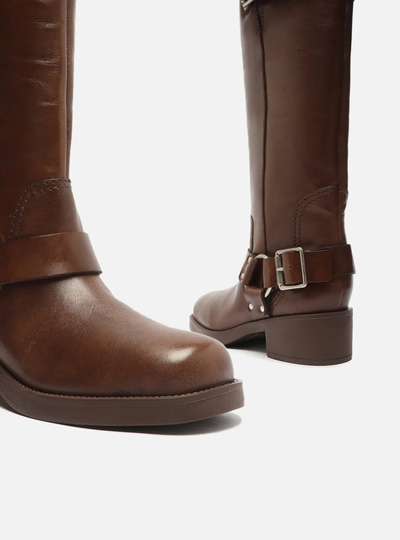 Clara Leather Block Boot Arctic Cool Sleek Outline