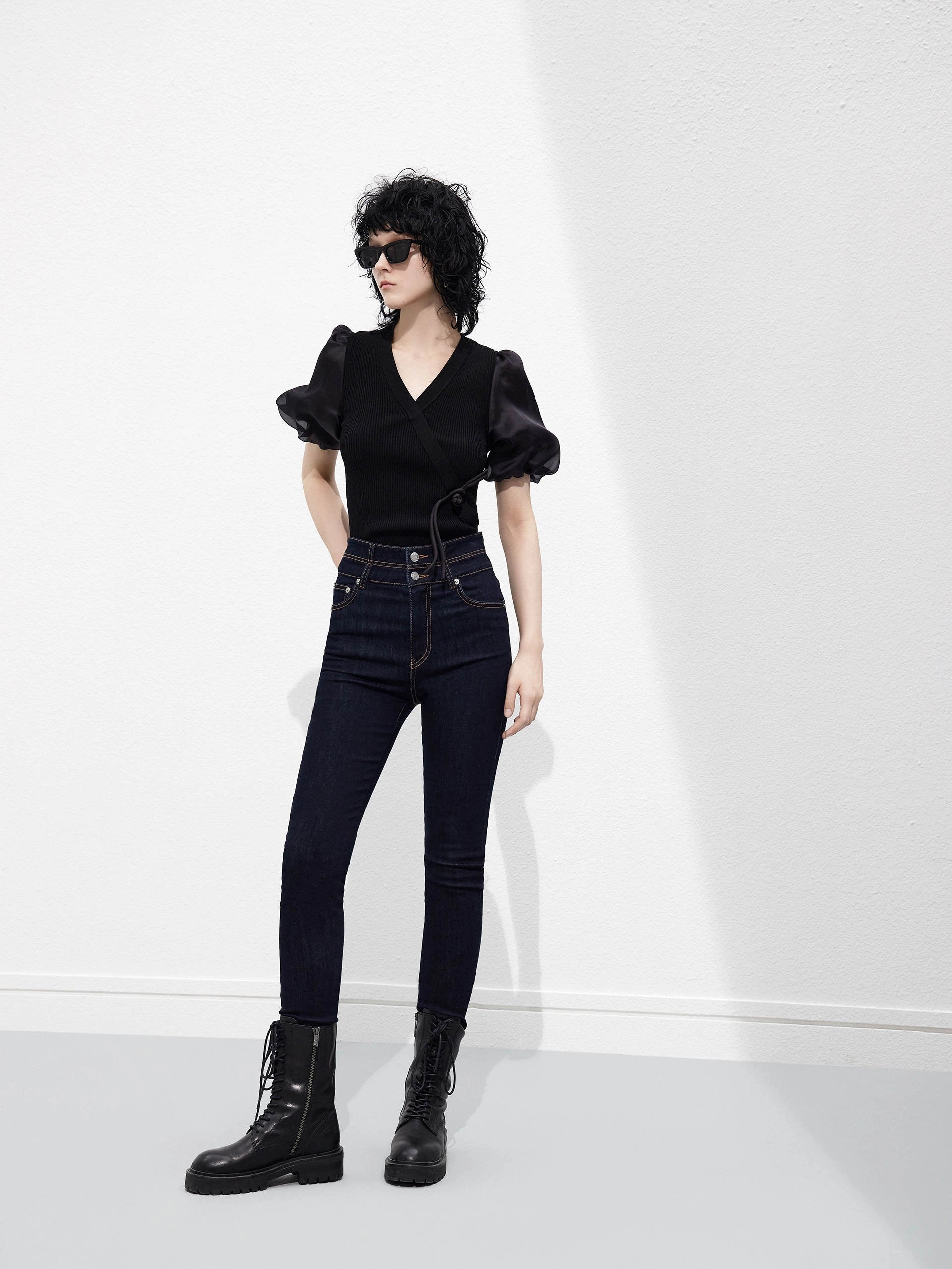 Tagless Labeling Cropped Puff Sleeves Knit Top
