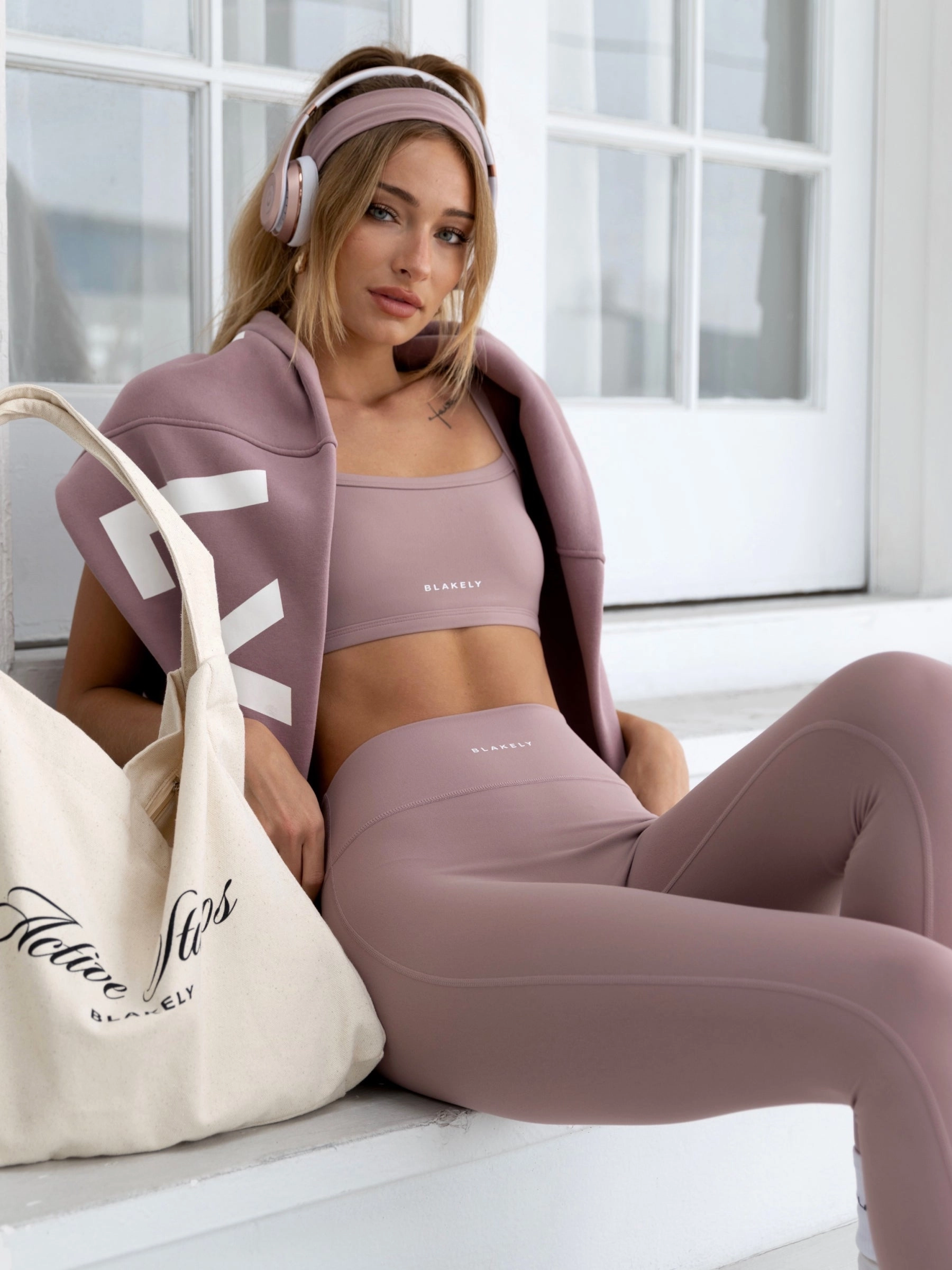 Modern Friction Free Edging Ultimate Sports Bra - Dusty Pink