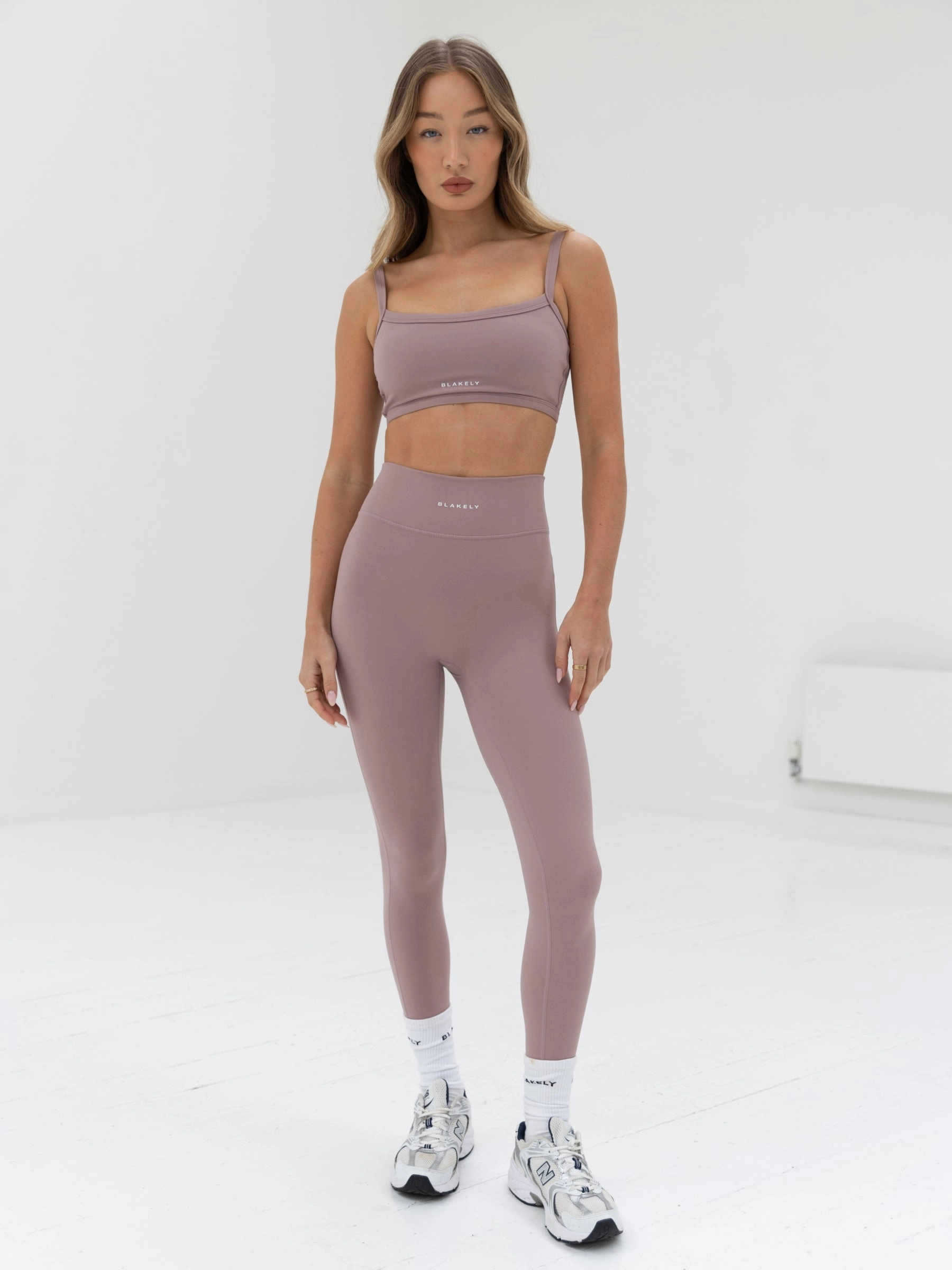 stretchy fabric Ultimate Sports Bra - Dusty Pink