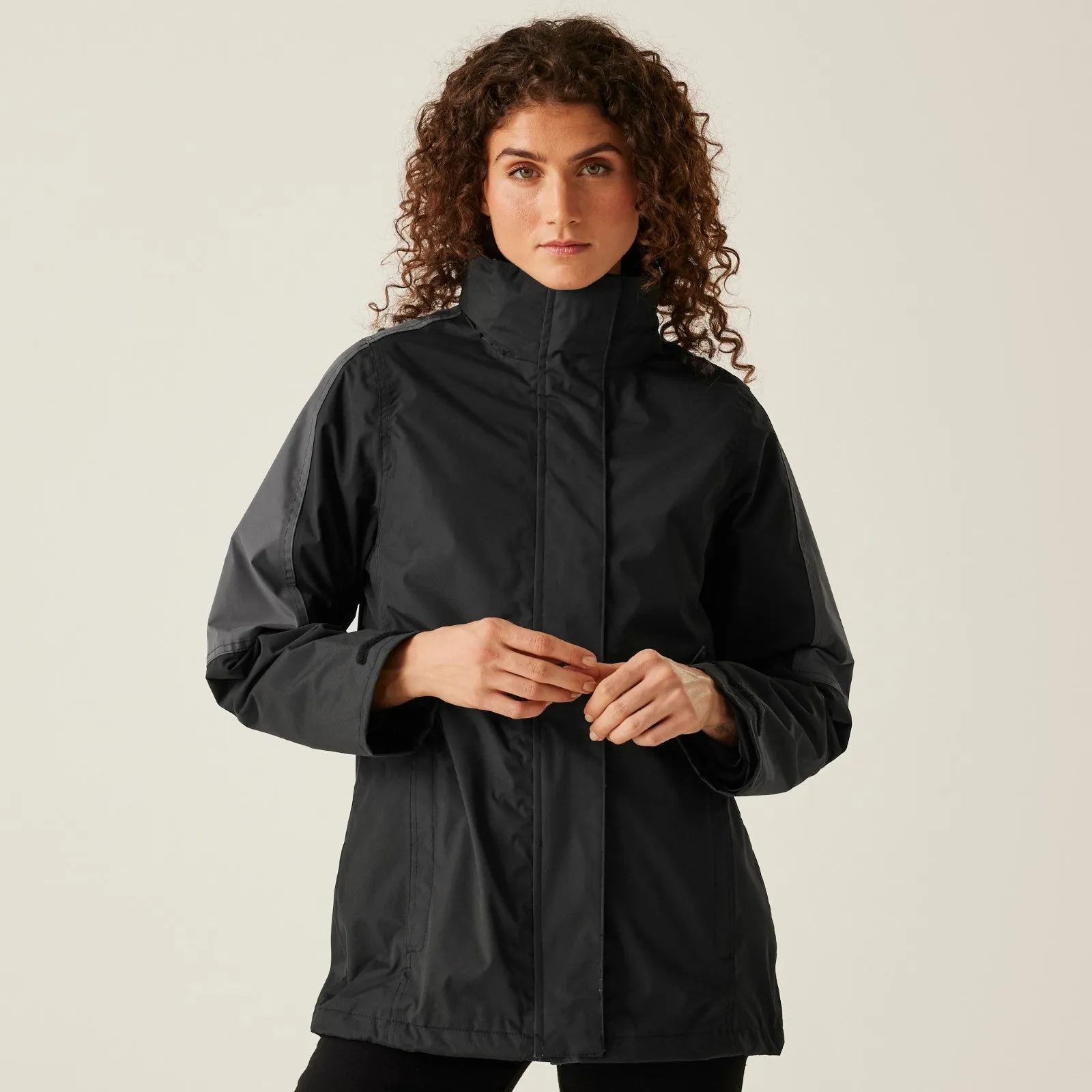 Magnetic Fasteners Abrasion Proof Shoulders Regatta Professional Womens Defender III Waterproof 3 in 1 Jacket