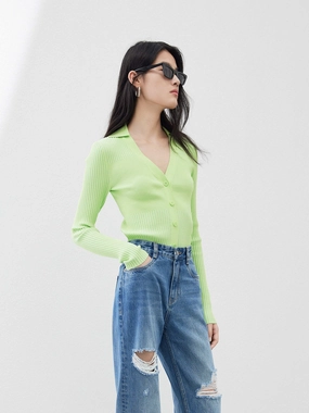 Anti Microbial Finish V Neck Ribbed Knit Top