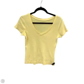 Top Short Sleeve Designer By Lilly Pulitzer In Yellow, Size: S Layered Collar RecycledBlend