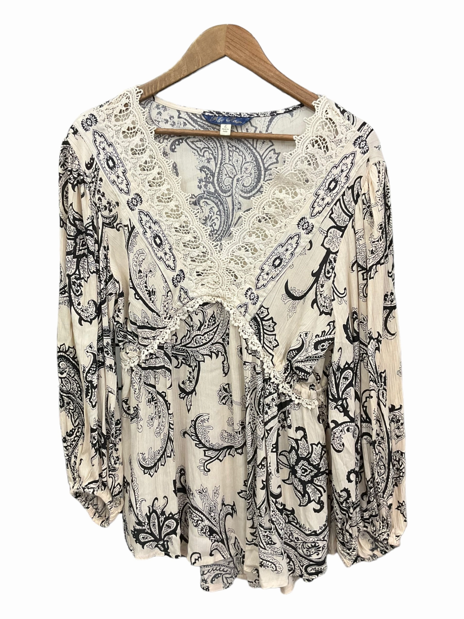 Hidden Ventilation Zones Top Long Sleeve By Clothes Mentor  Size: L