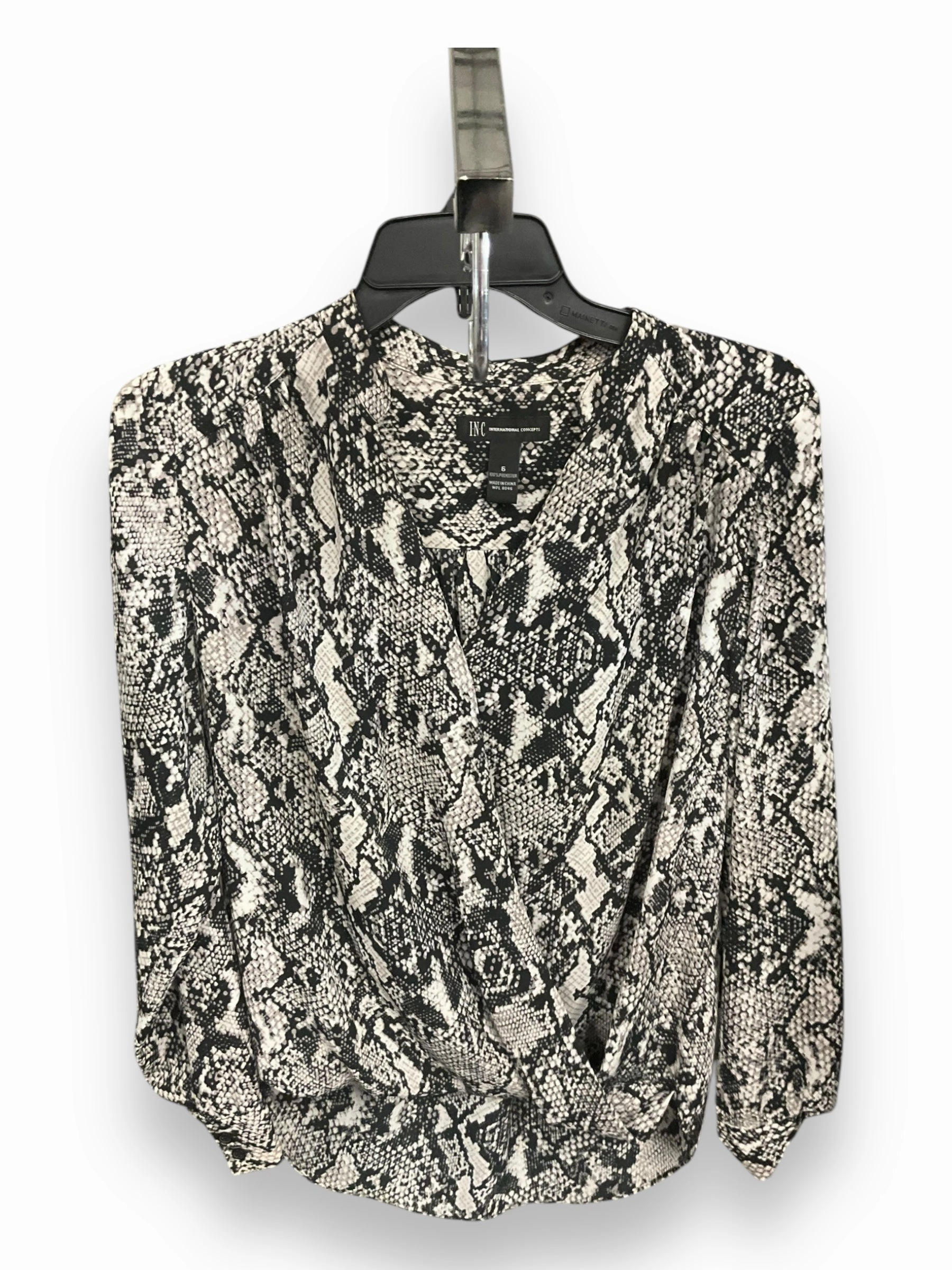Adjustable Fit System Casual Tank Top Long Sleeve By Inc In Snakeskin Print, Size: S